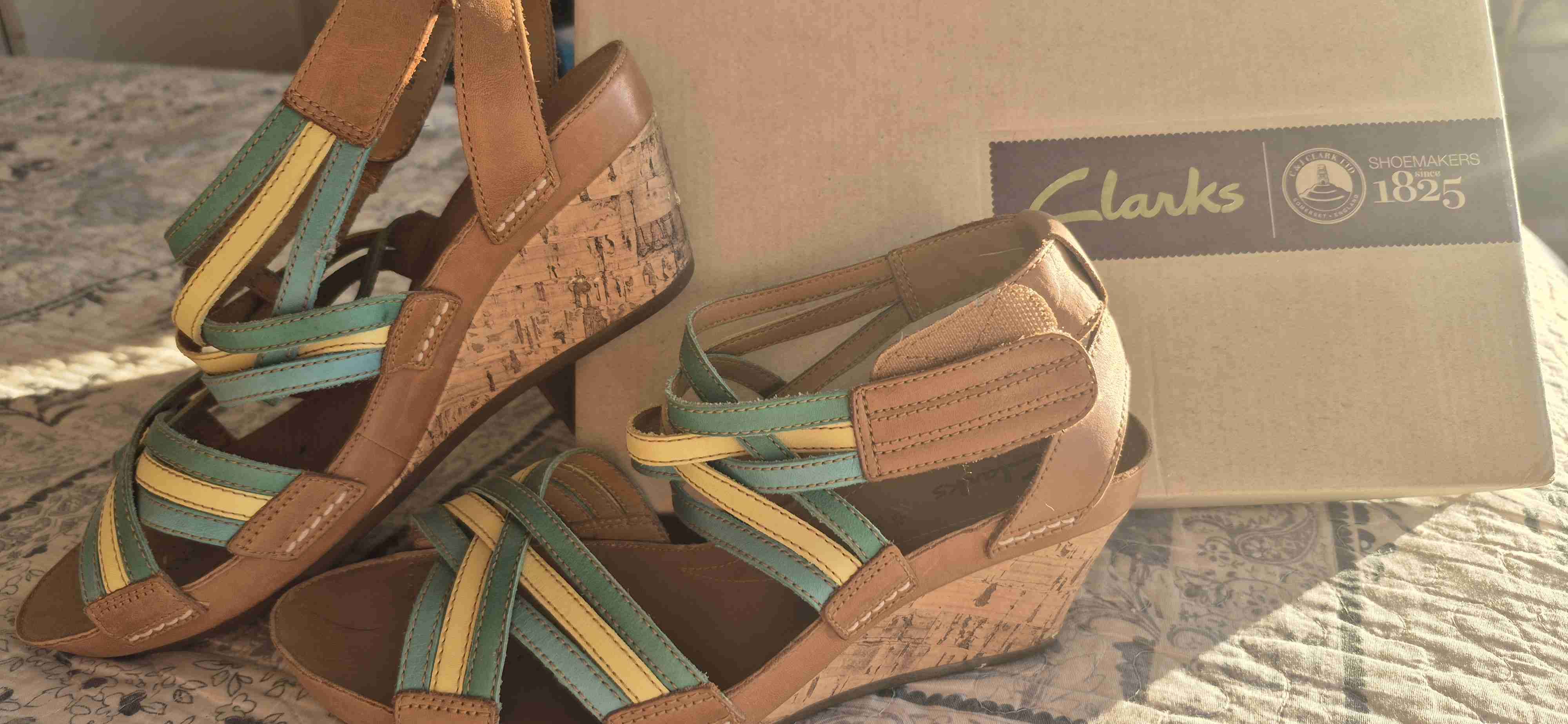 Sandalias plataforma coloridas - miniatura 3