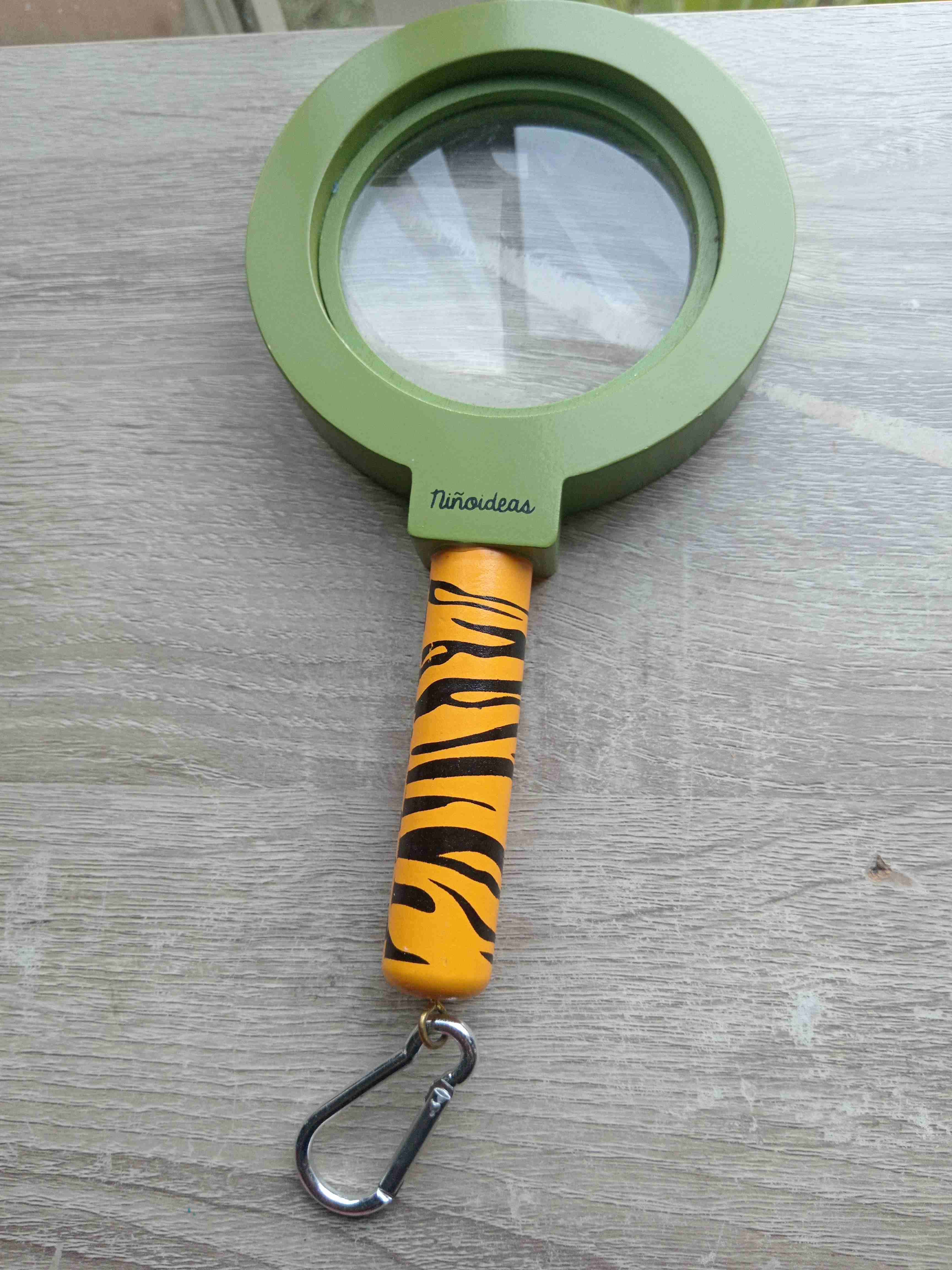 Lupa con mango estampado - miniatura 3