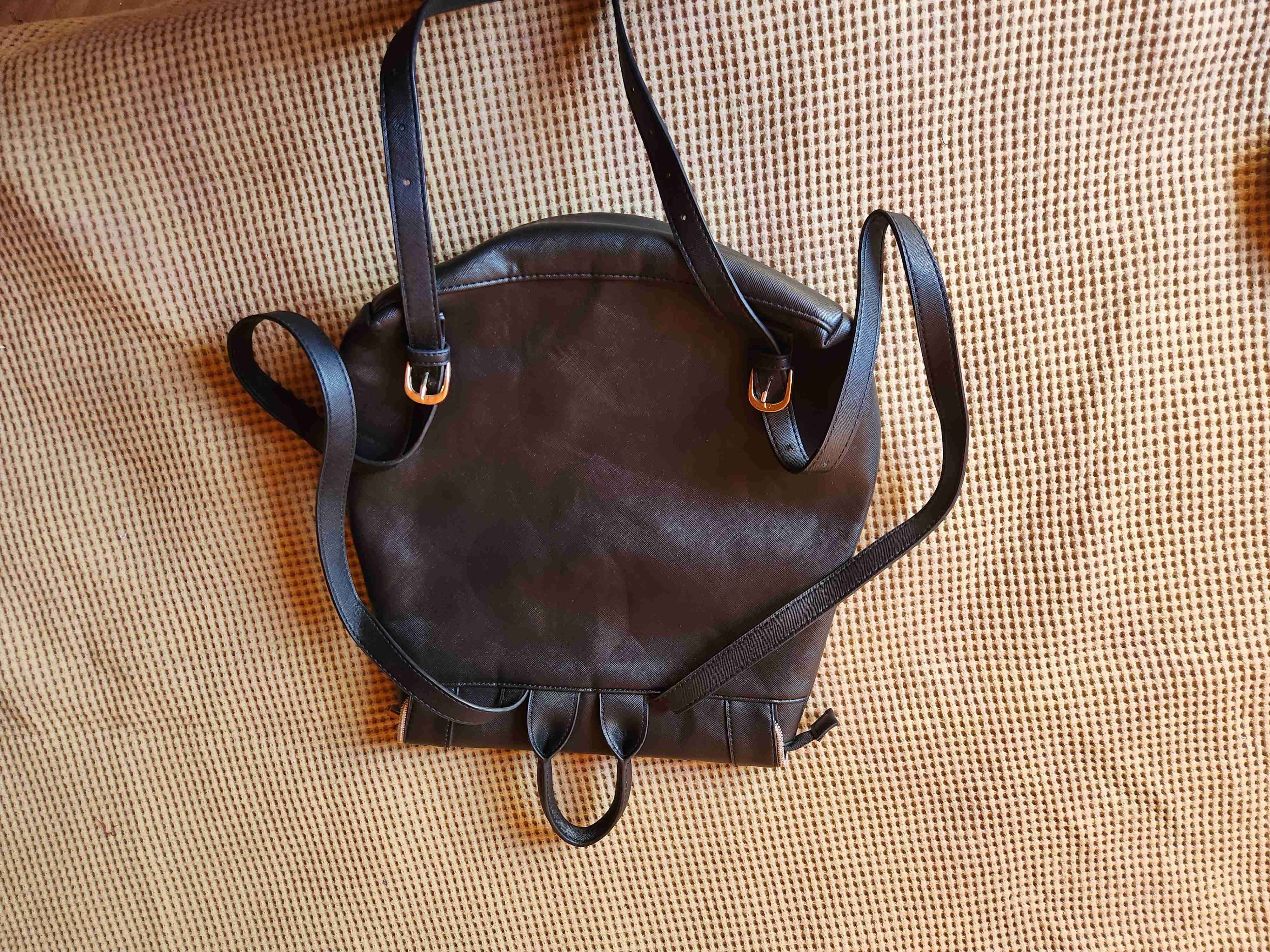 Mochila negra con cierres - 2