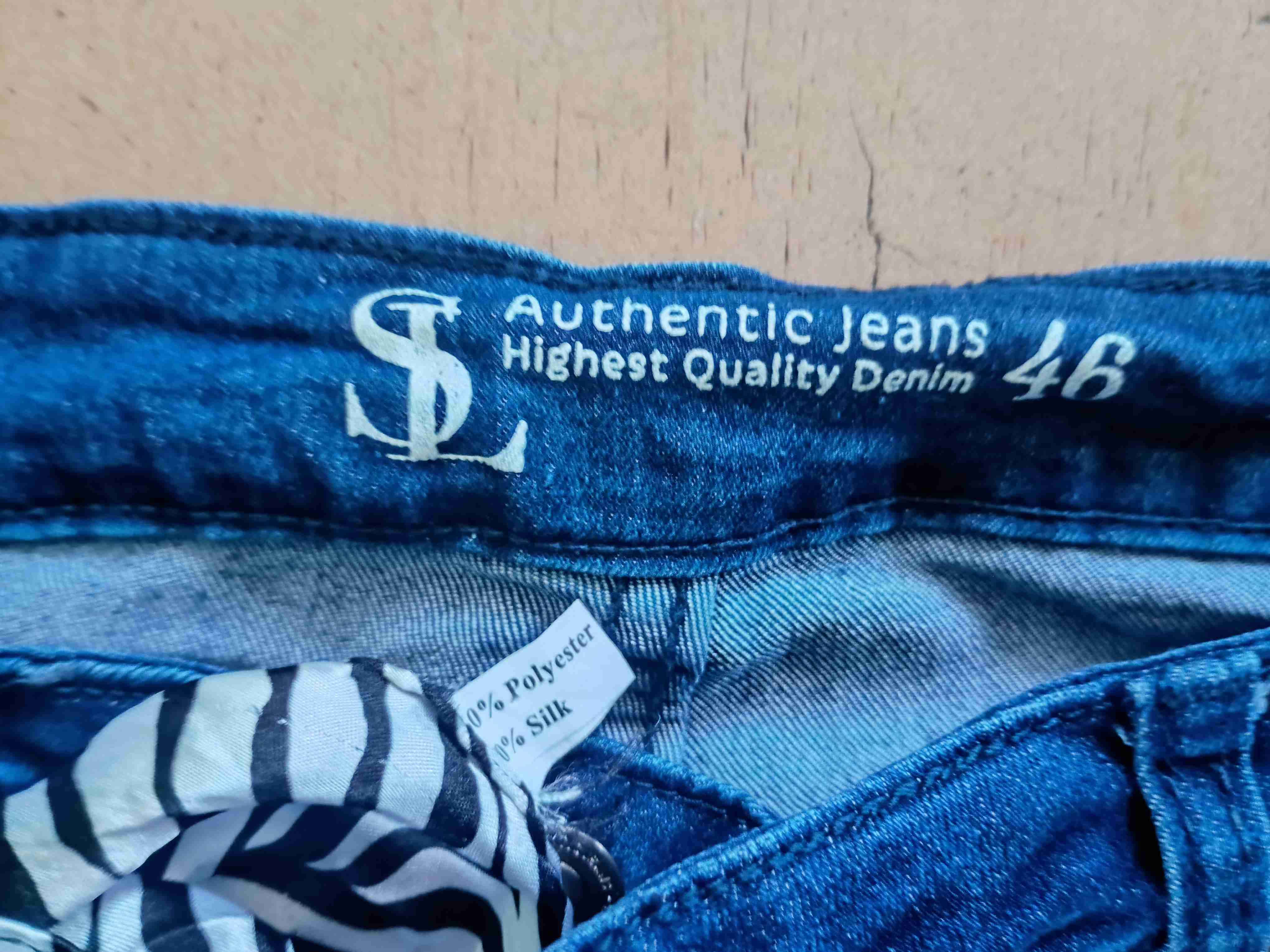 Jeans azul con pañuelo cebra - miniatura 3