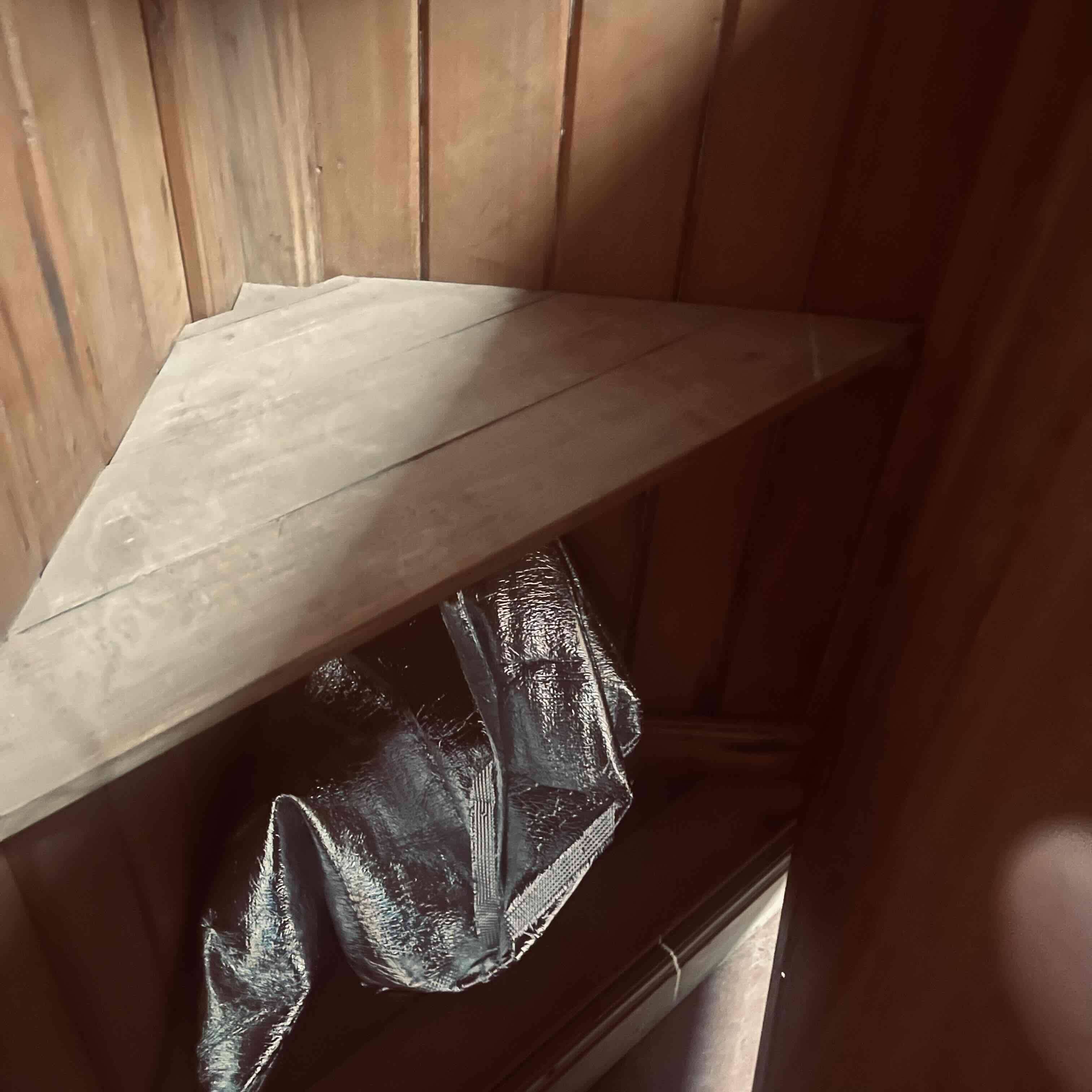 Mueble esquinero de madera vintage - miniatura 4