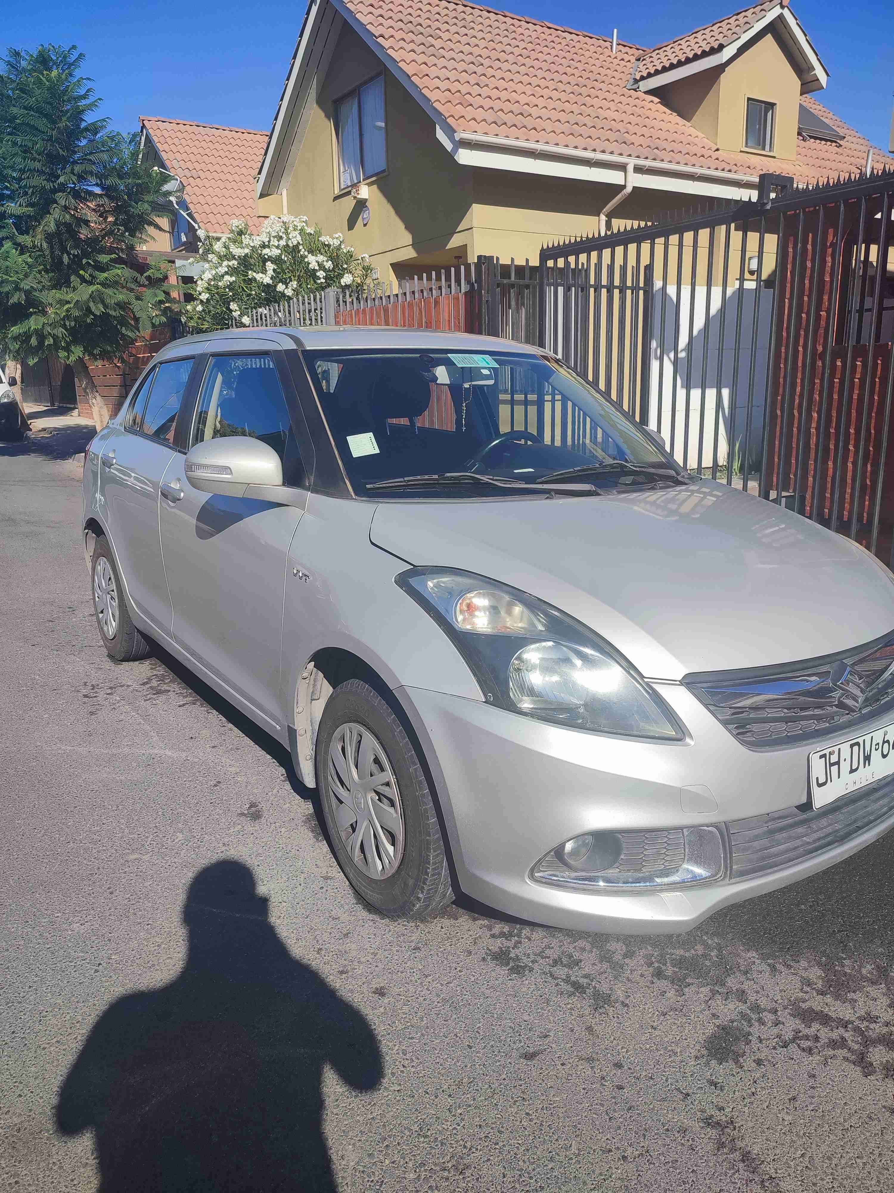 Suzuki Swift dzire 2017 - miniatura 1