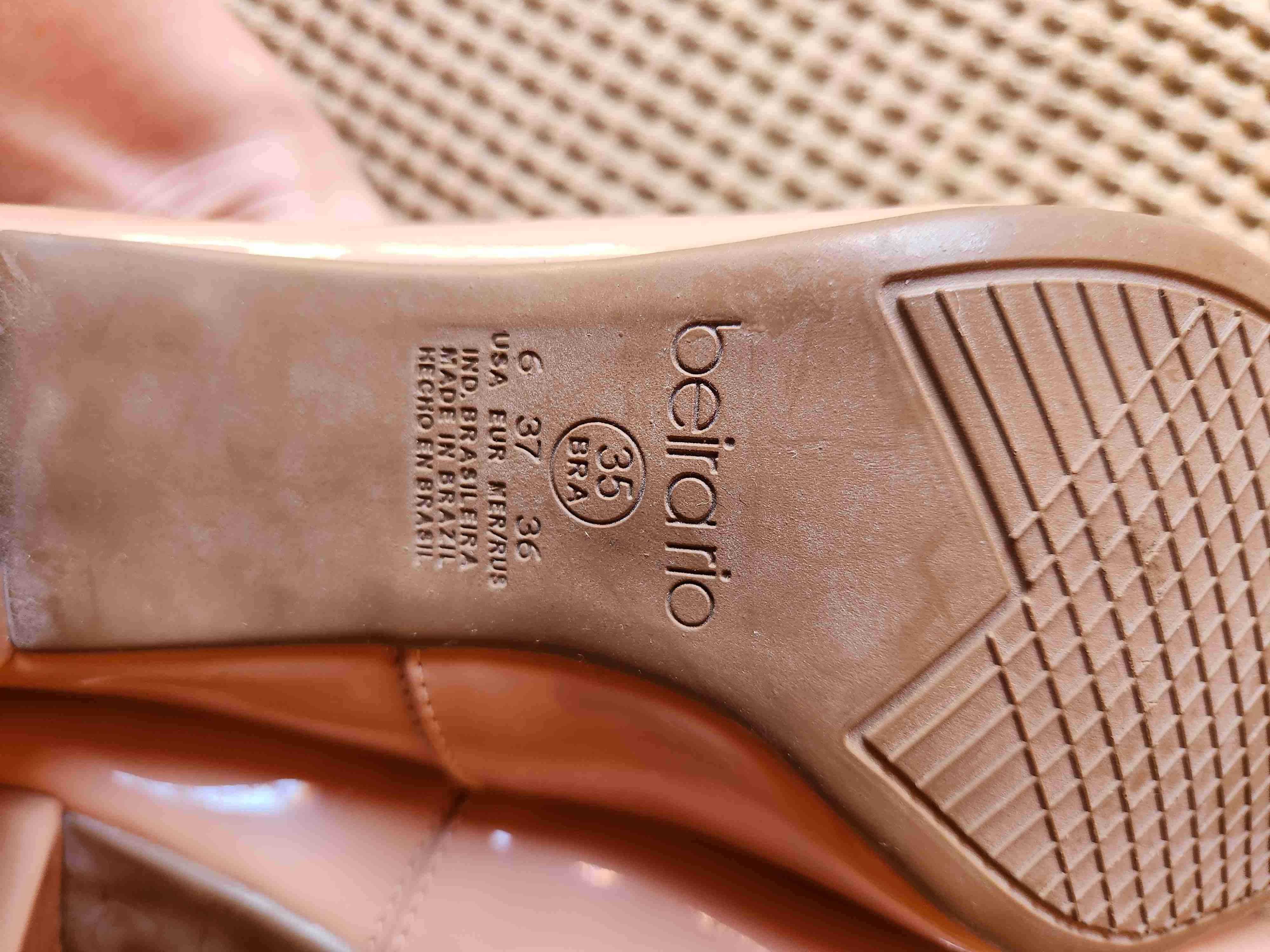 Zapatos de tacón beige - miniatura 4