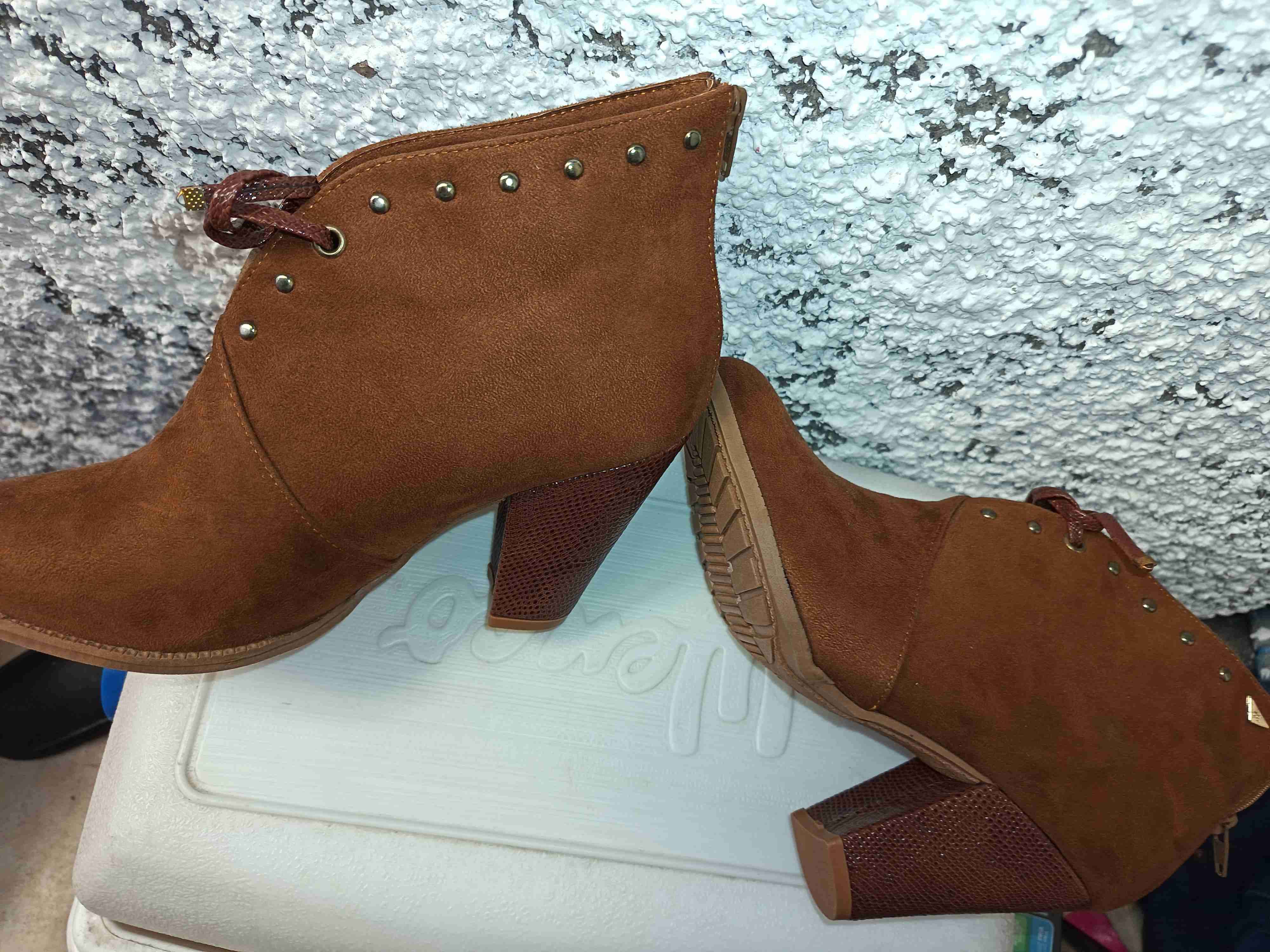 Botines marrones con taco