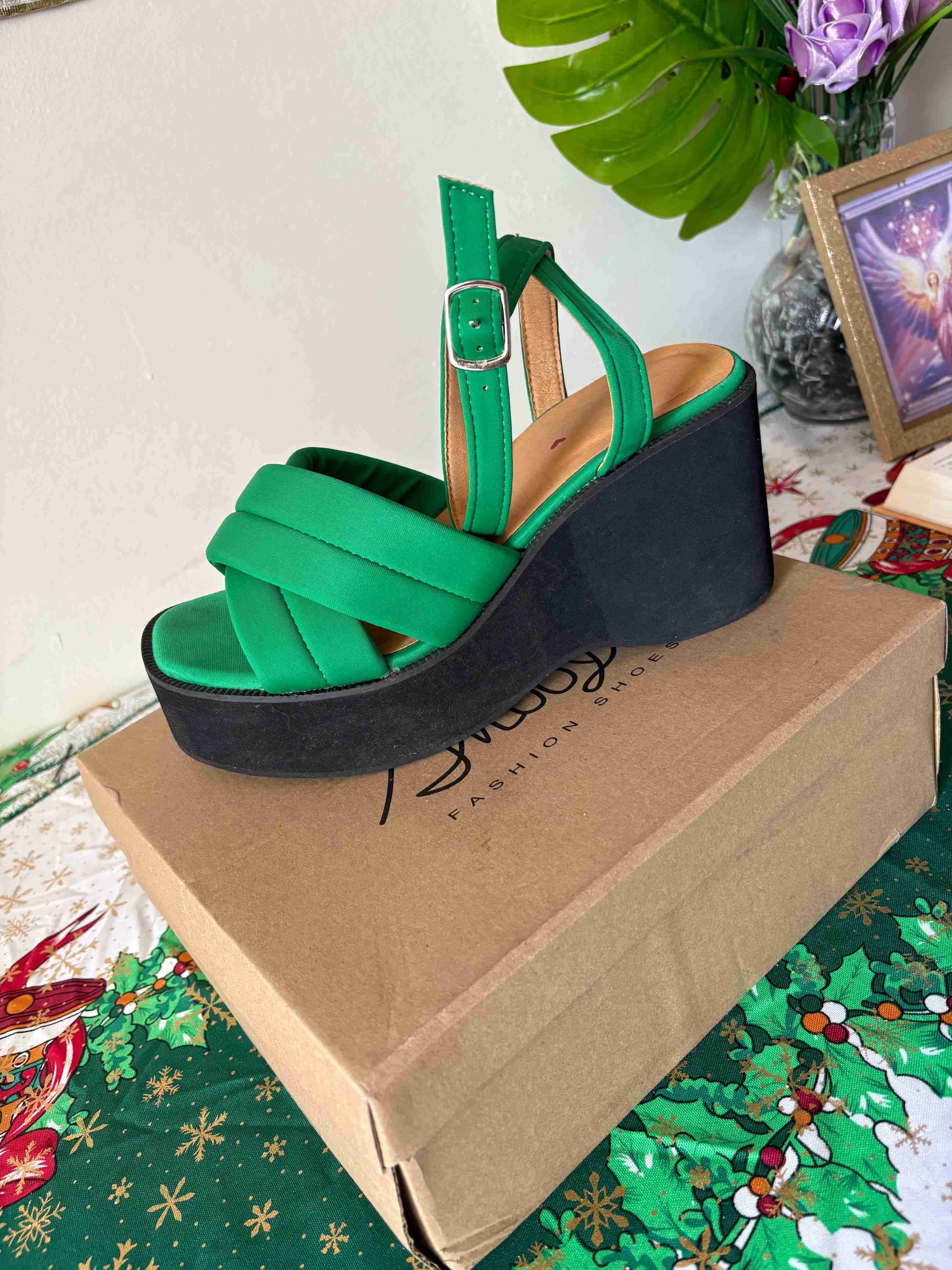 Plataformas verdes de mujer - 2