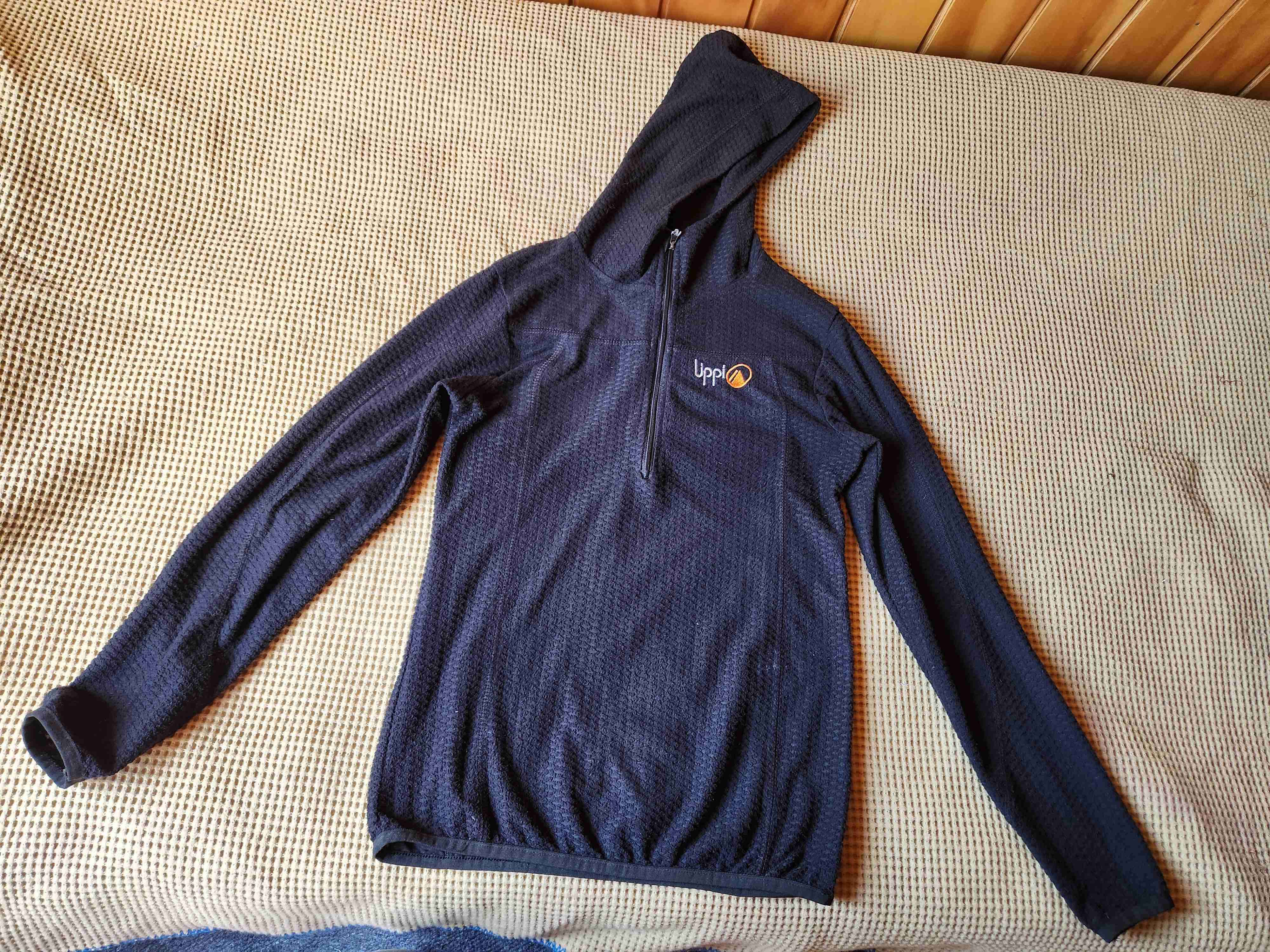 Polerones negro y rosado con capucha réplica lippi