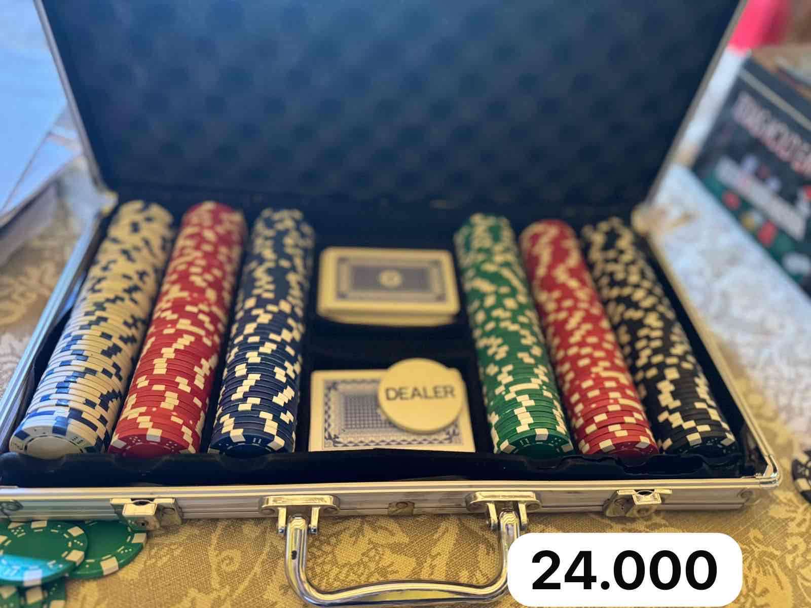 Set de póker completo con fichas