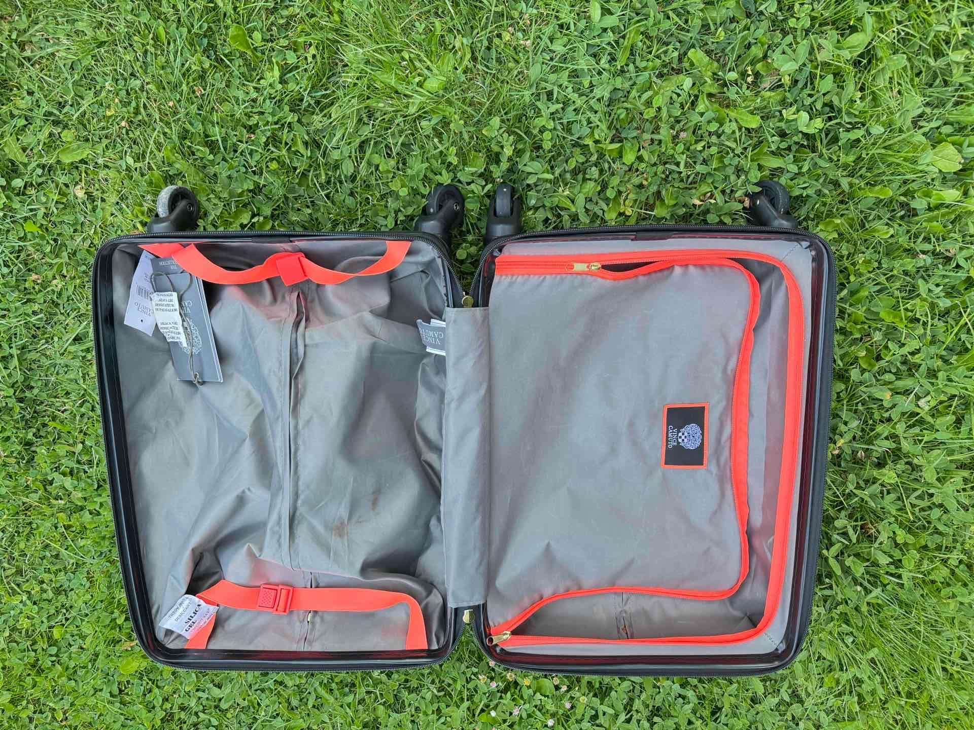 Maleta Vince Camuto nueva !!!con etiqueta!! De dis - miniatura 2