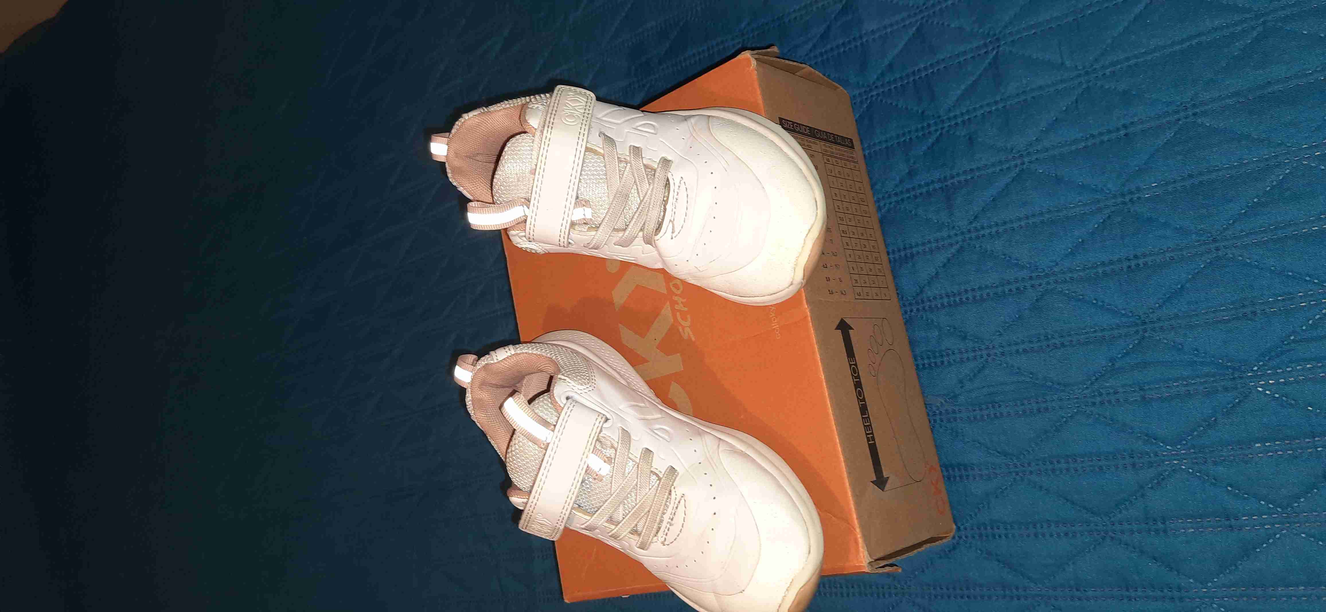 Zapatillas blancas con velcro n°31 - miniatura 2