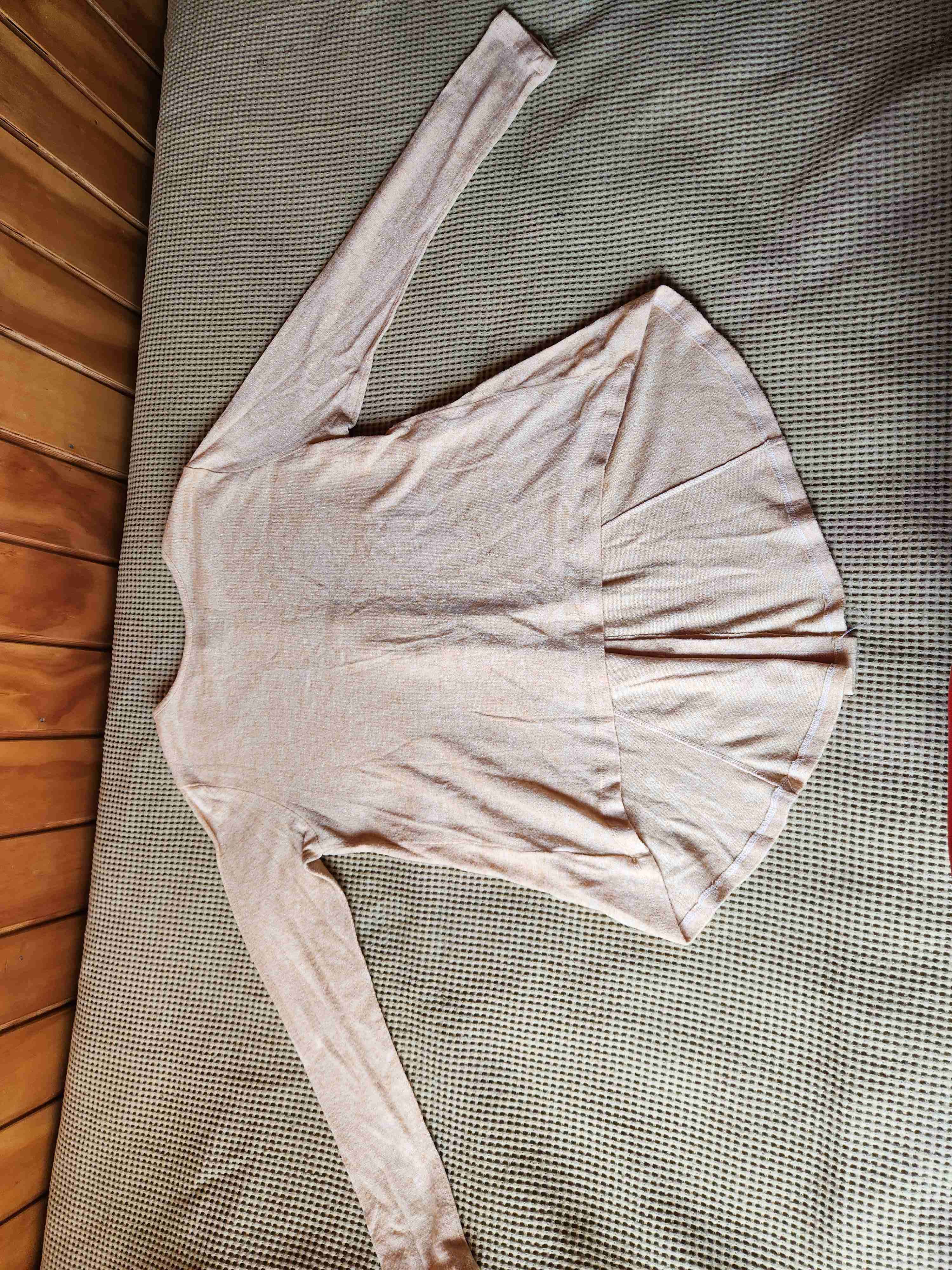 Polera beige manga larga