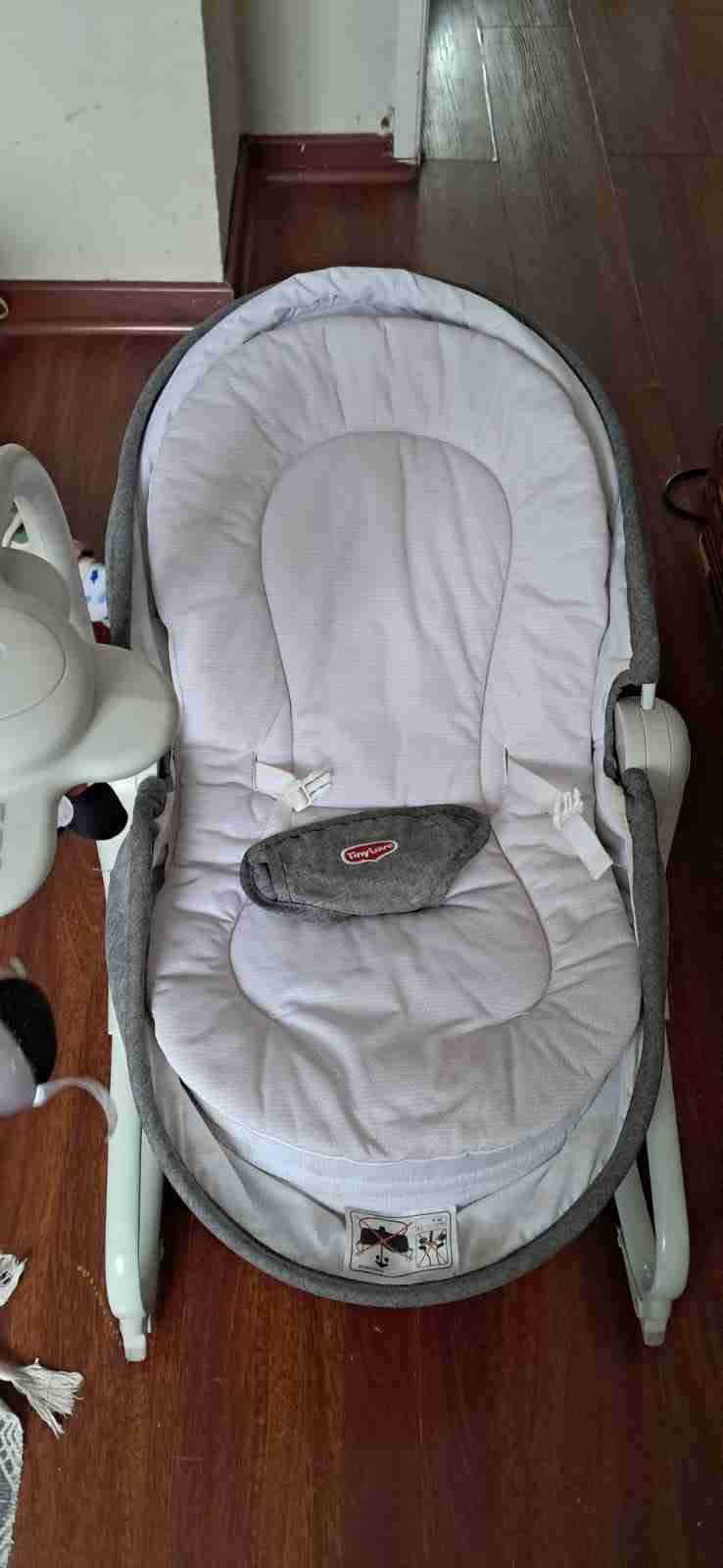 Silla mecedora para bebé Tiny Love - miniatura 2