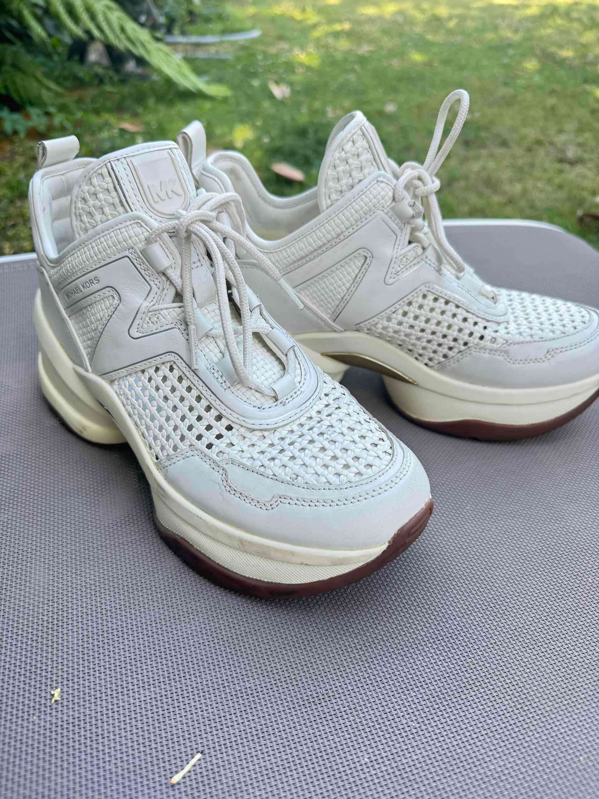 Zapatillas deportivas blancas nuevas originales MK - 4