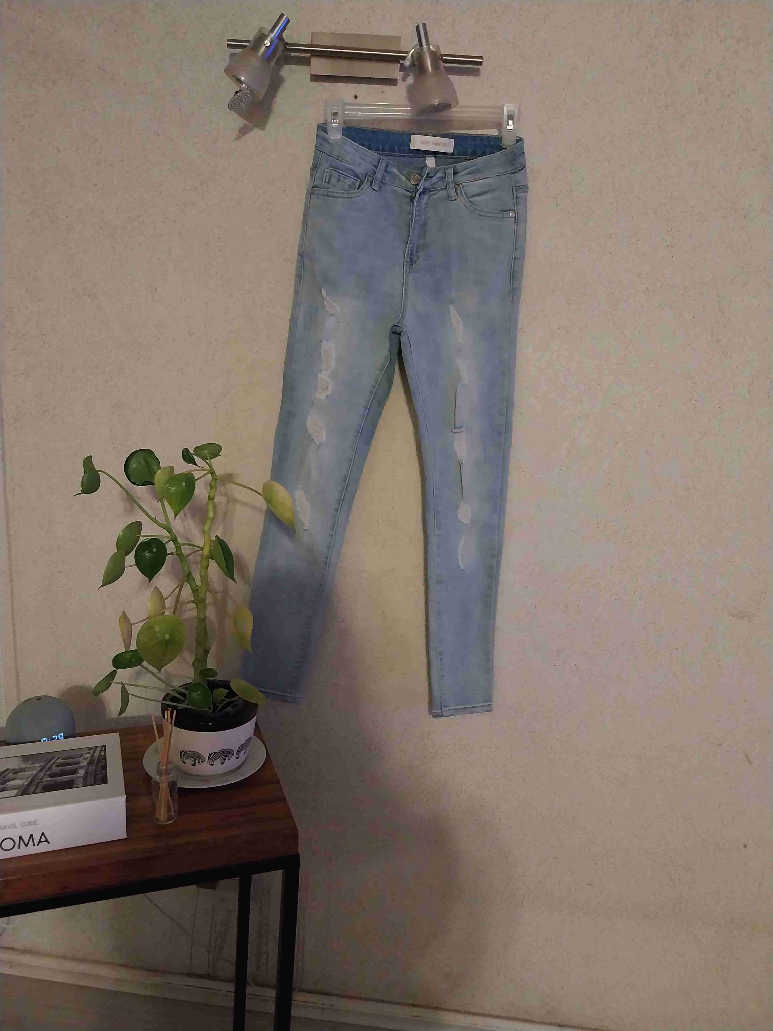 Jeans celestes desgastados - 1