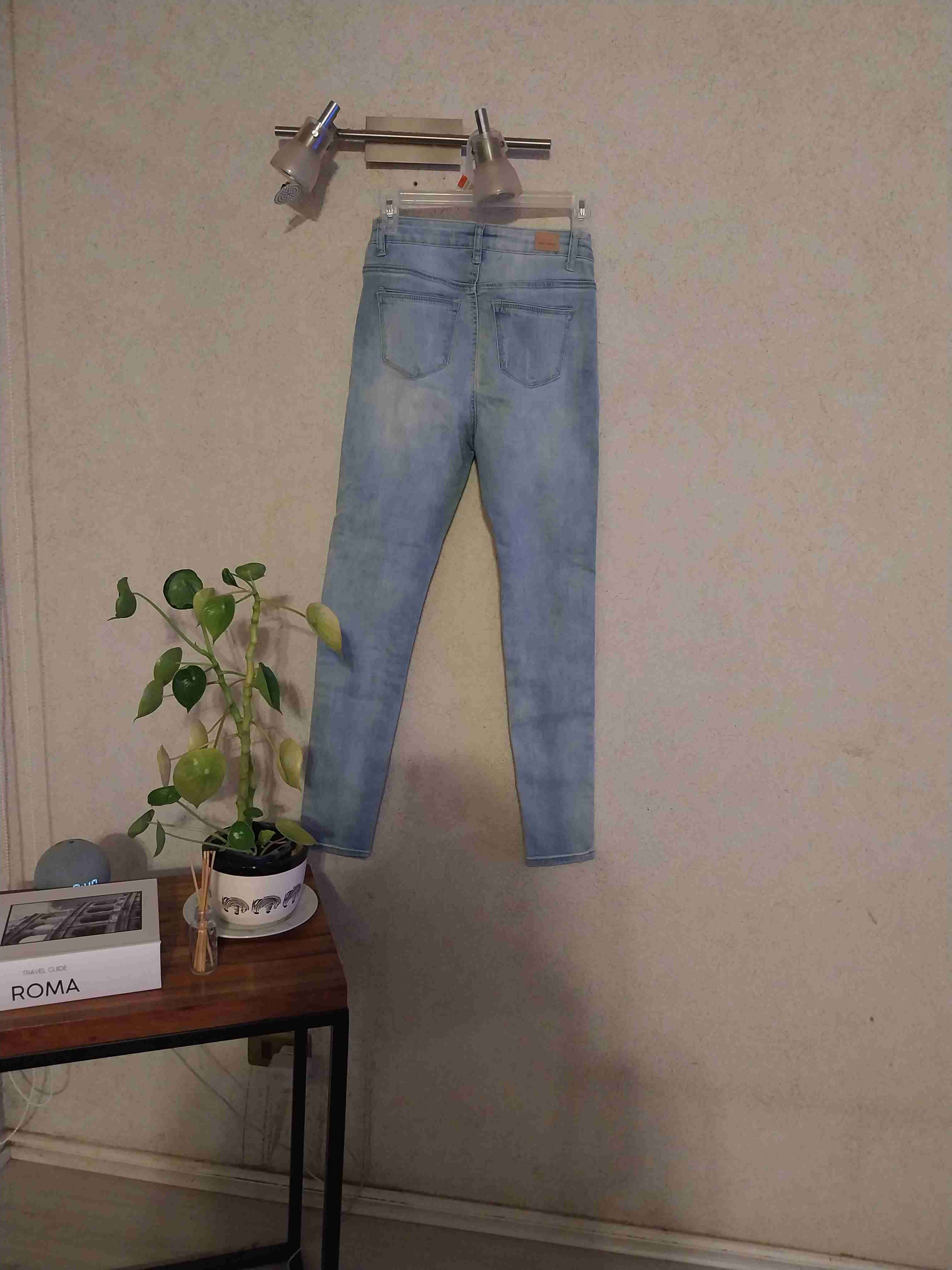 Jeans celestes desgastados - 2