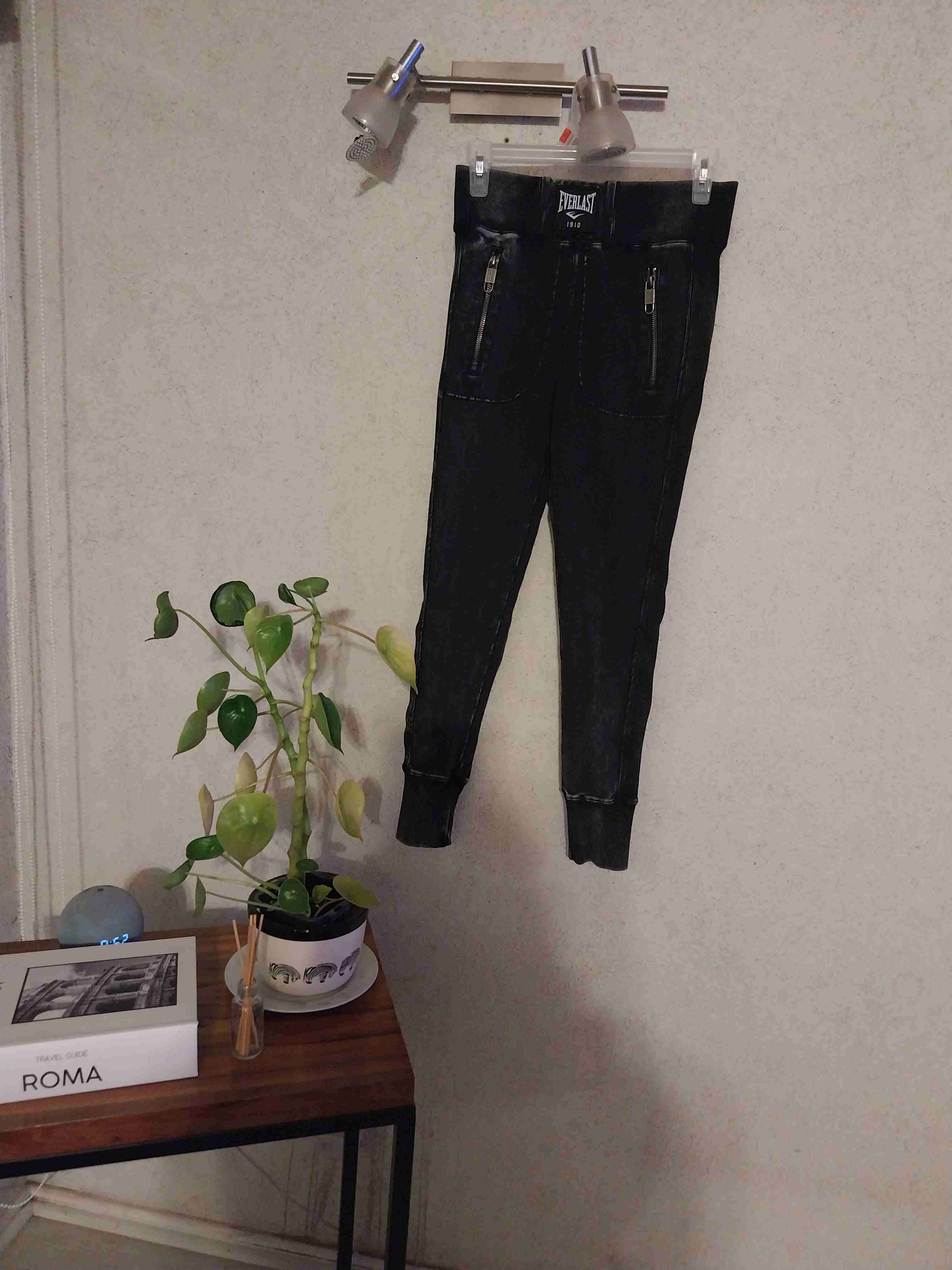 Leggings  gris oscuro con etiqueta - miniatura 2