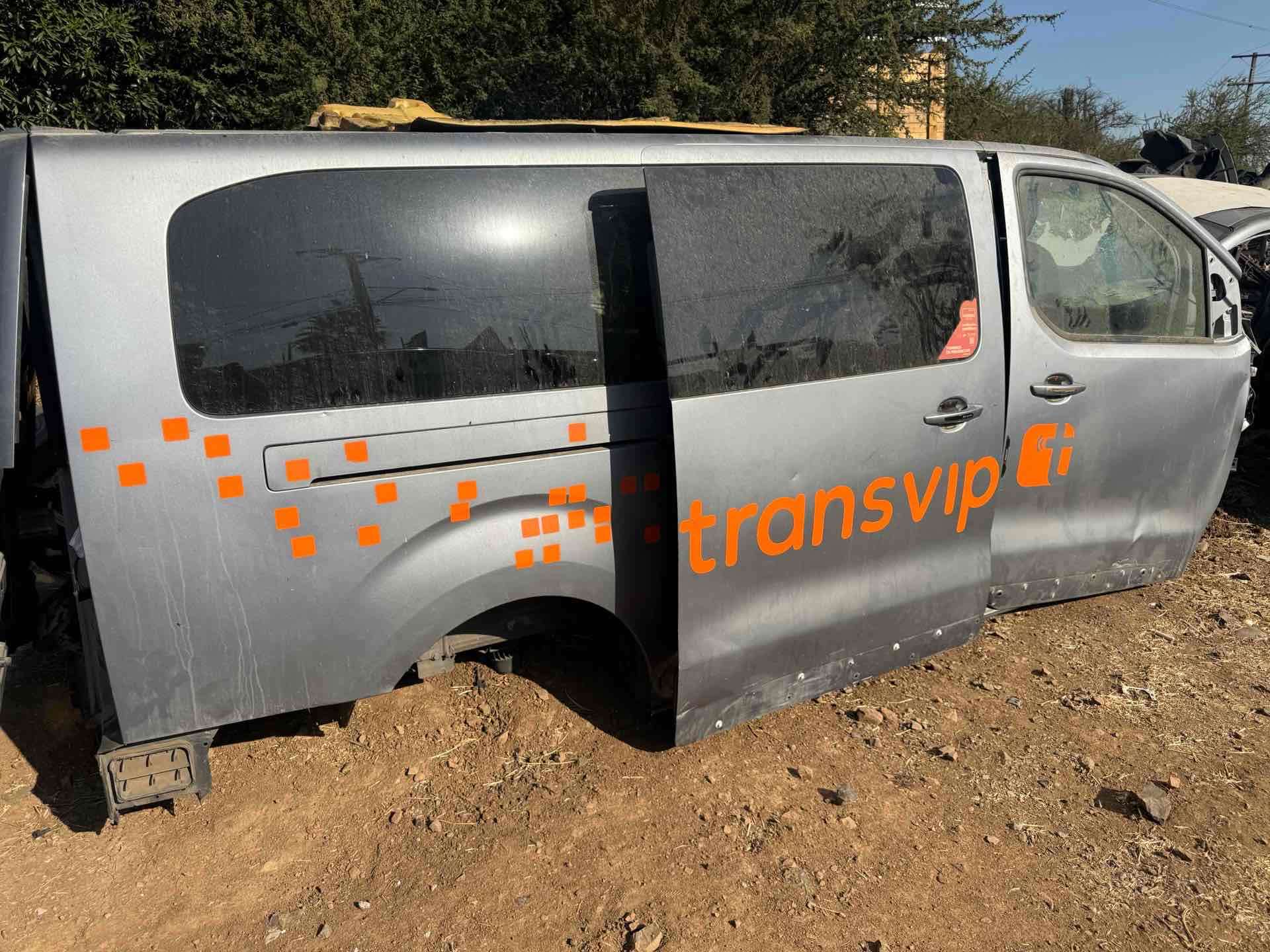 Peugeot traveller 2022 desarme - miniatura 2