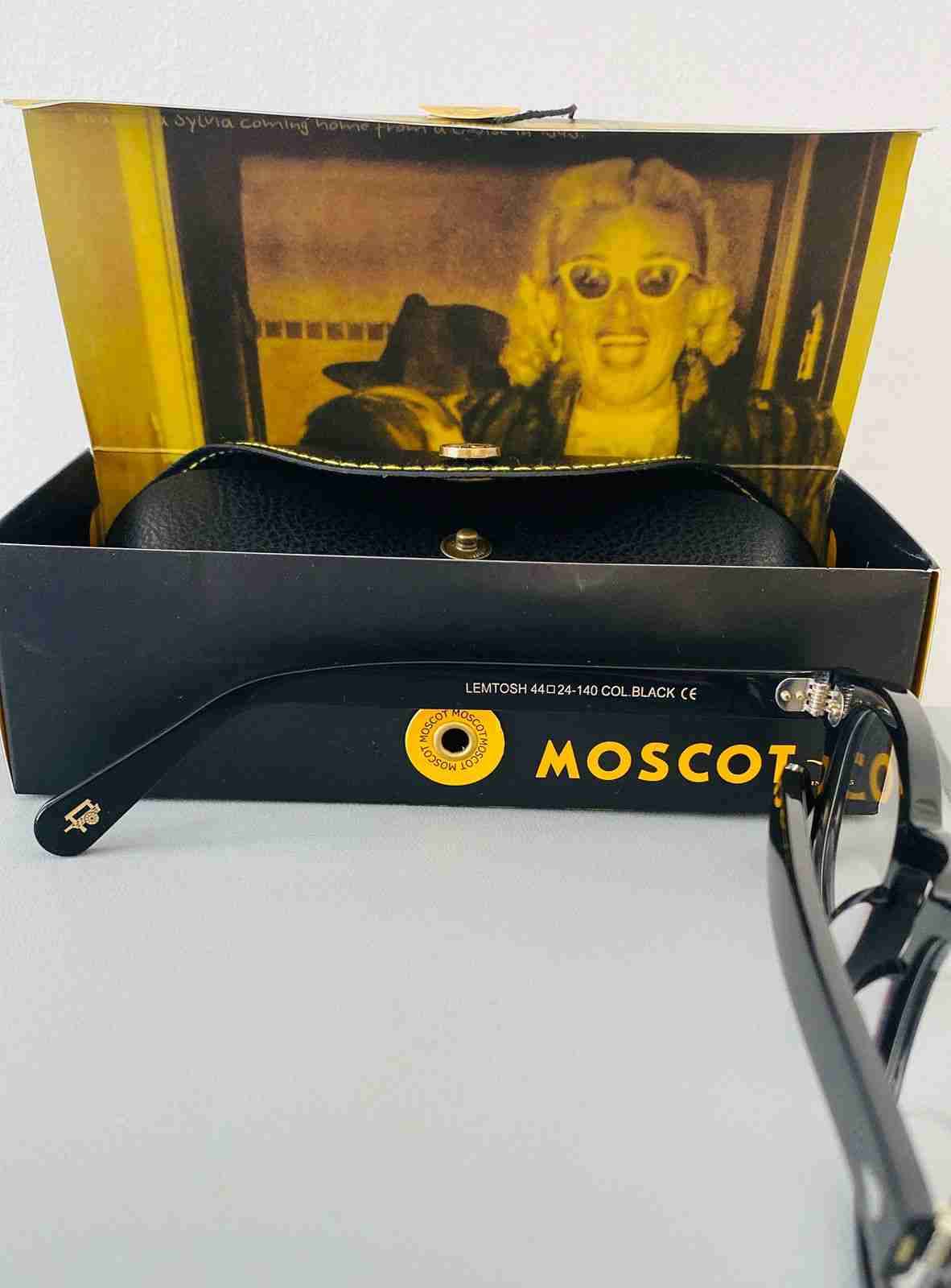 Lentes de sol Moscot negros