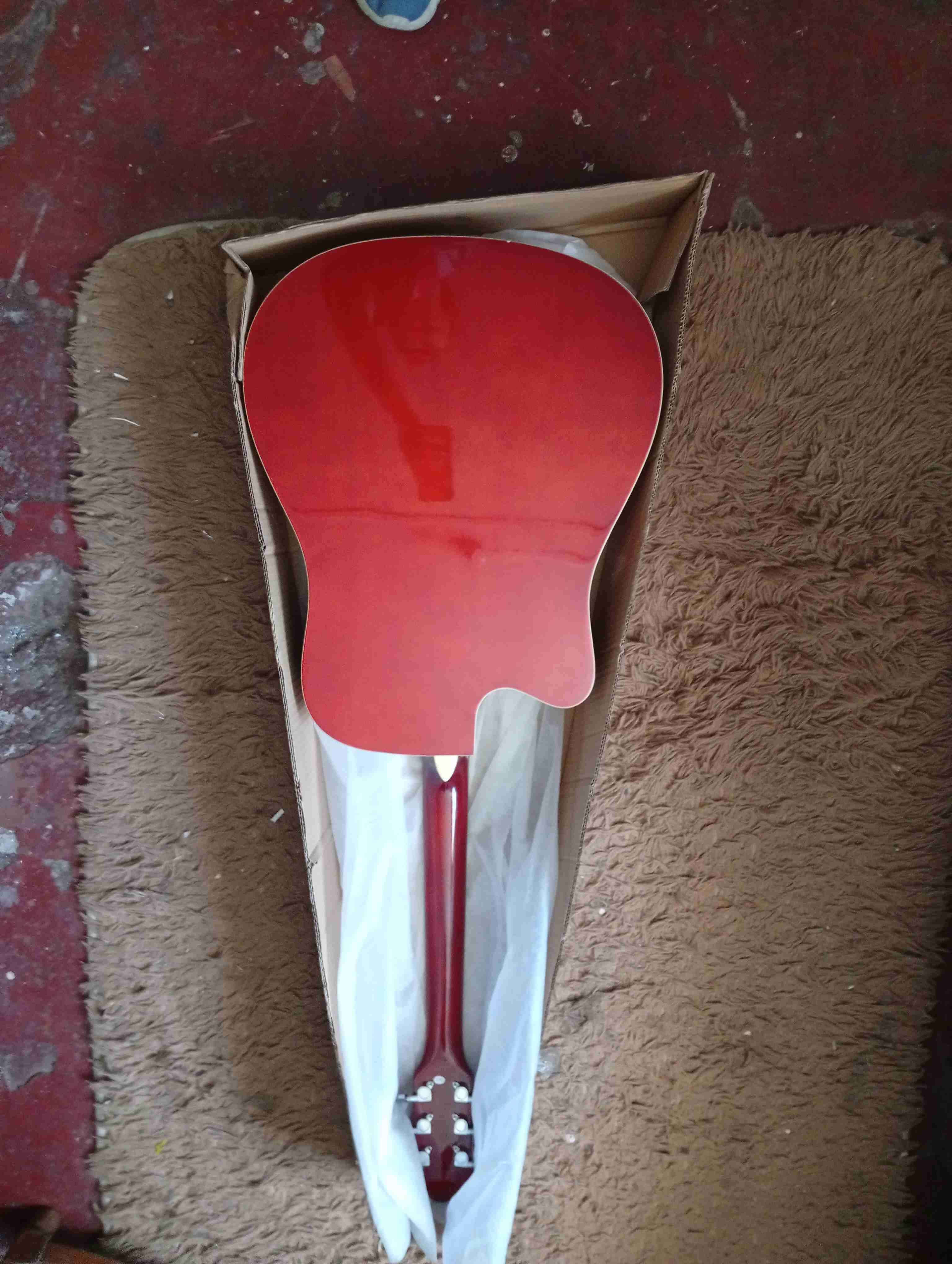 Guitarra acústica roja con ecualizador - miniatura 4