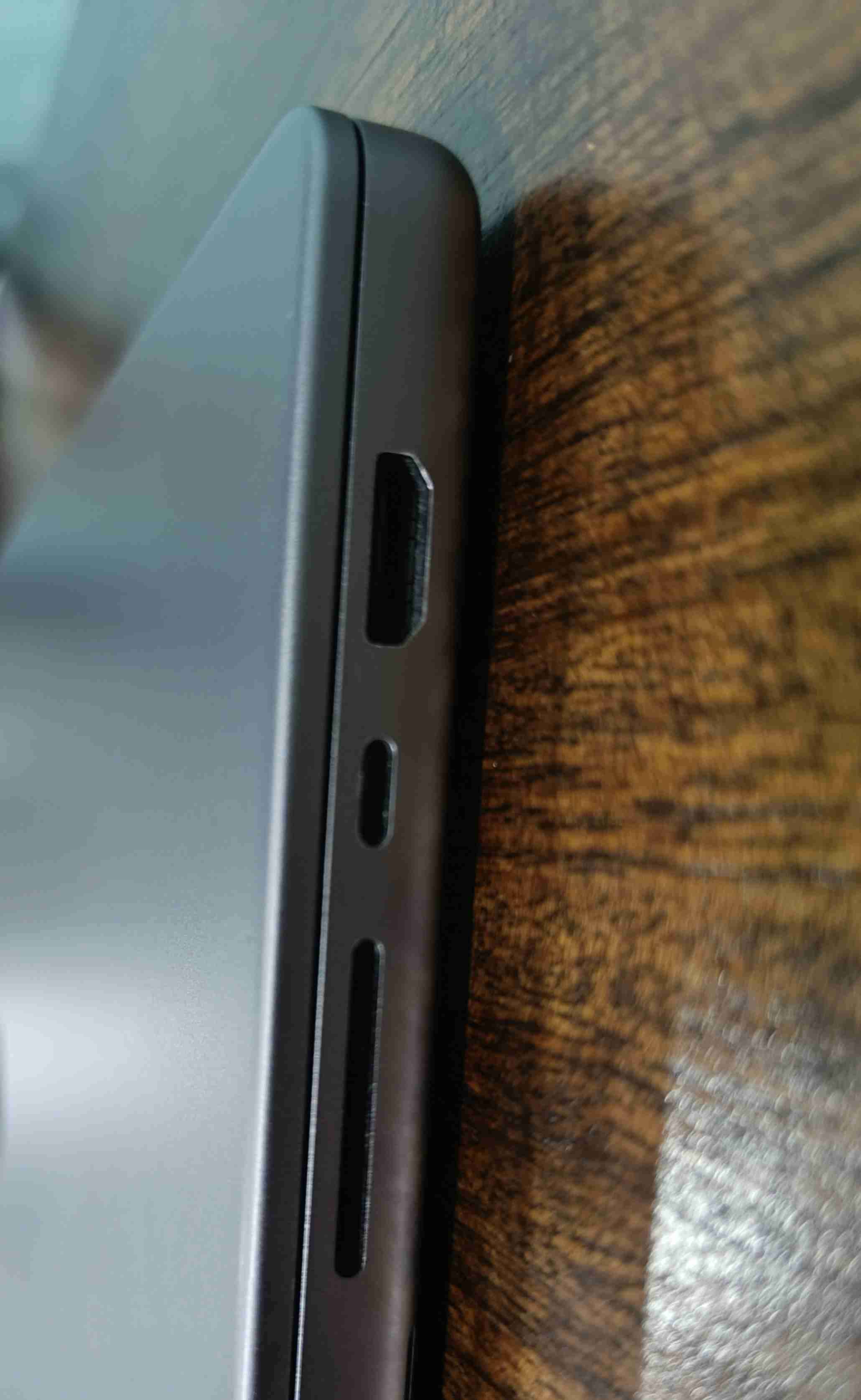 MacBook Pro 16'' M2 Pro - miniatura 6