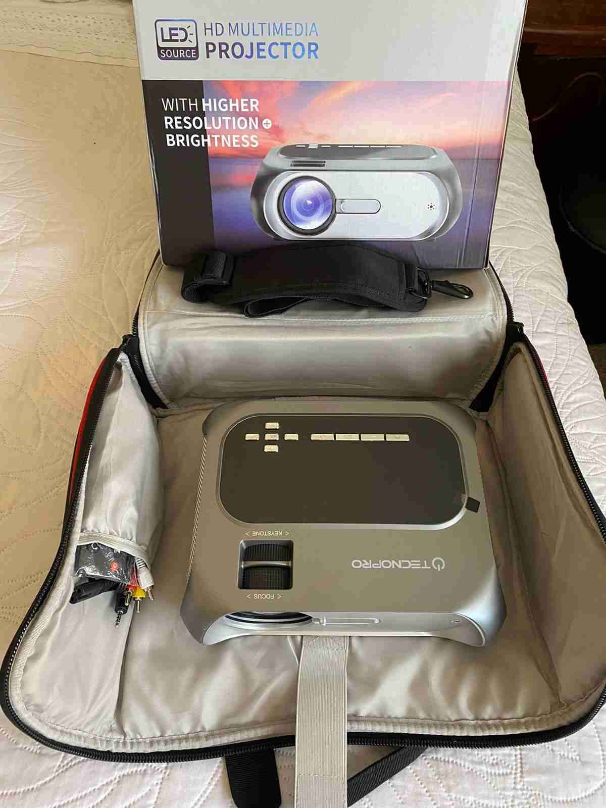 Proyector Tecnopro T7 HD Nativo + Bolso Leaf - ¡NU - miniatura 2