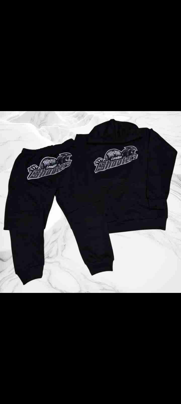 Co nonjunto negro con gráficos deportivos - miniatura 4