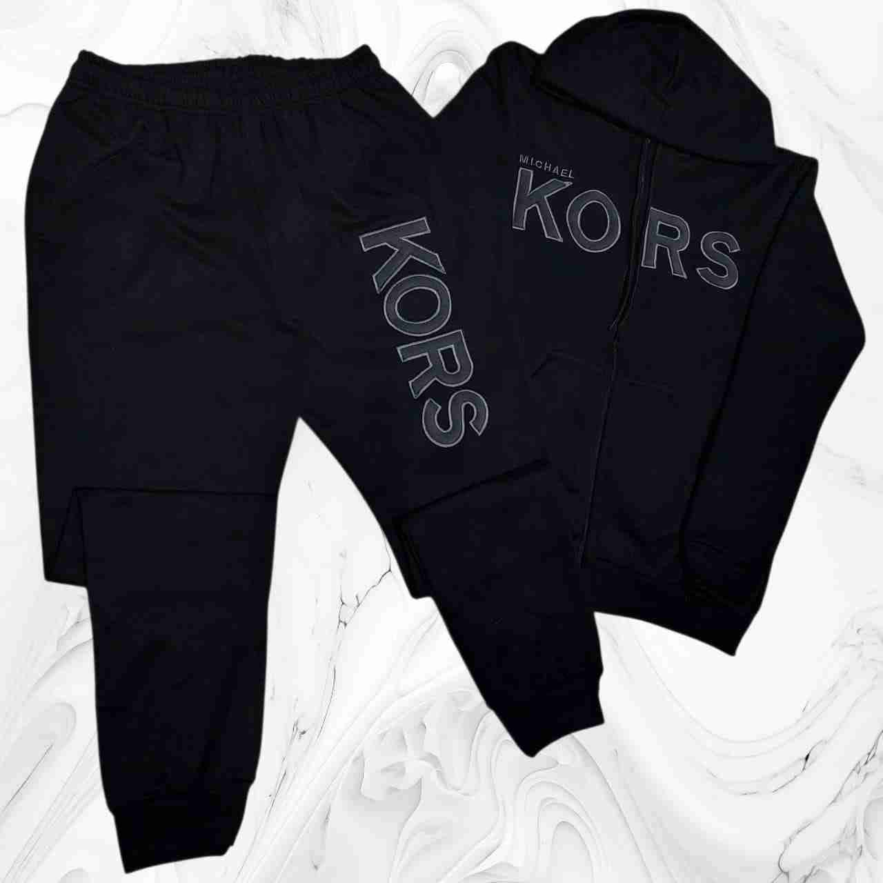 Co nonjunto negro con gráficos deportivos - miniatura 5