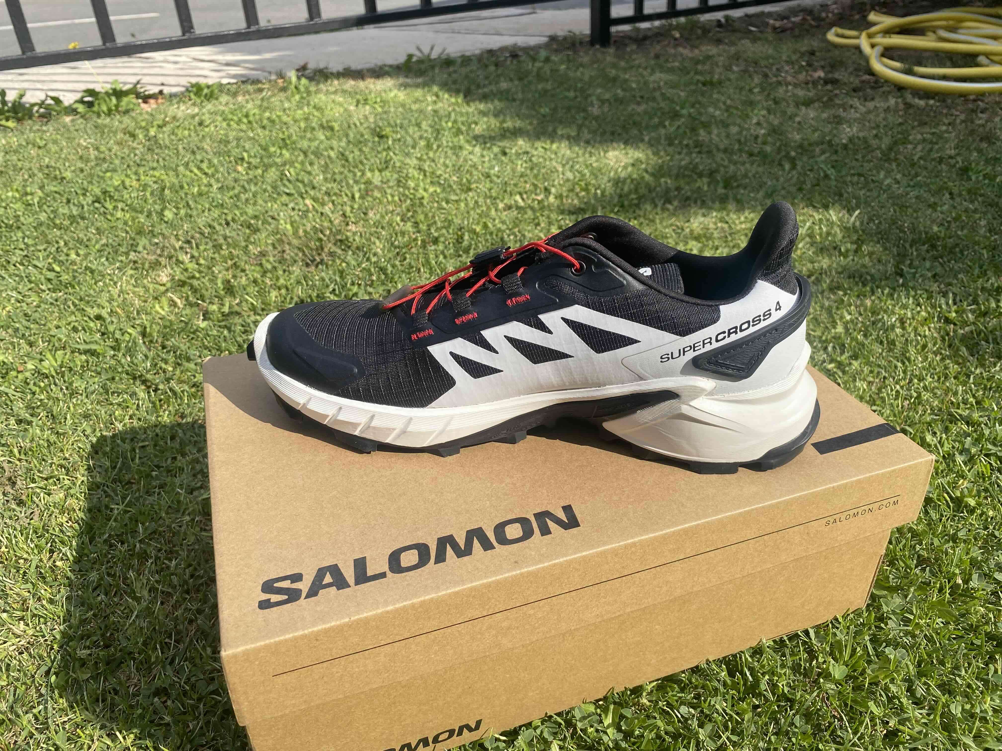 Zapatillas Salomon negras y blancas - miniatura 3