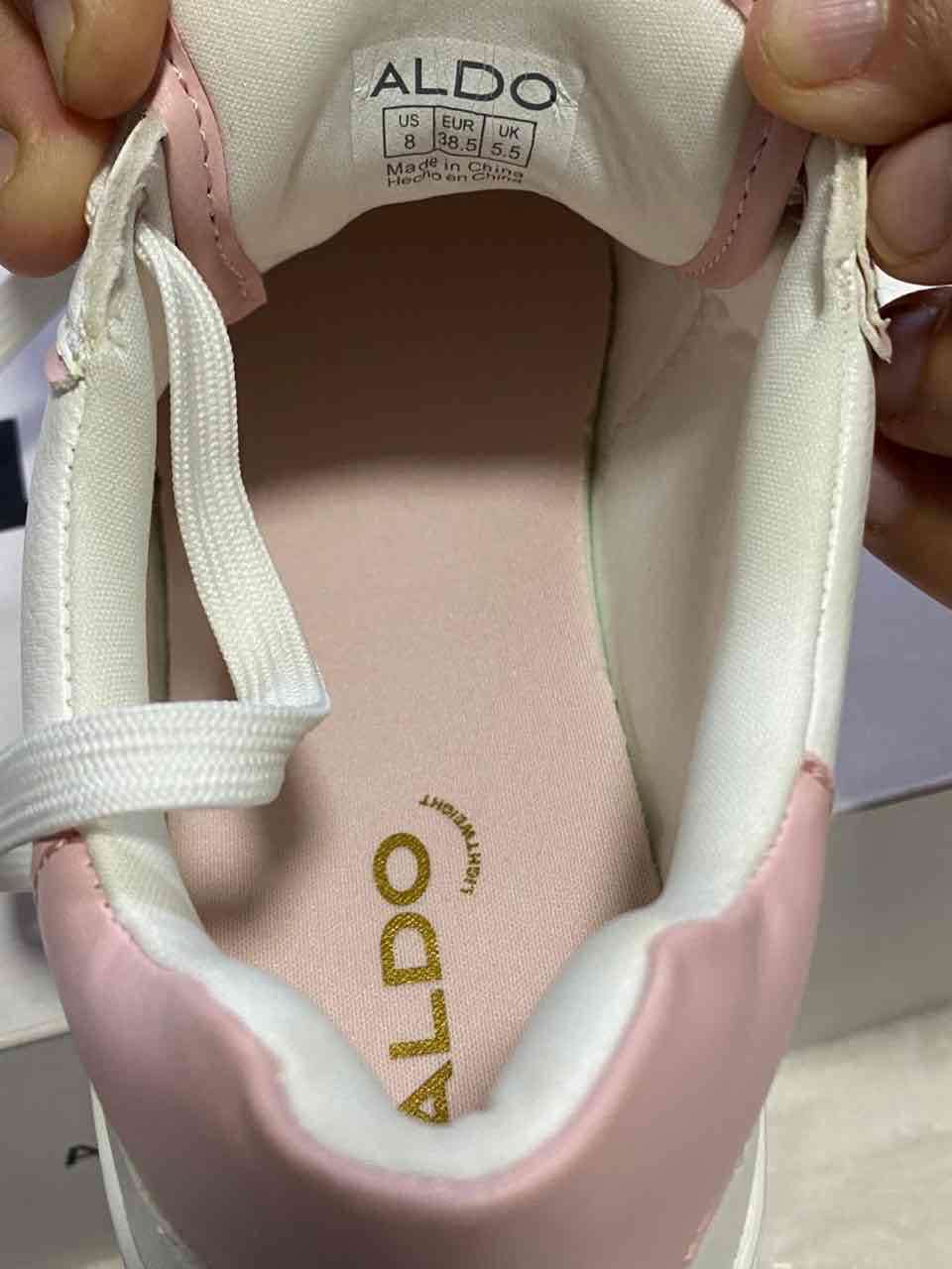 Zapatillas blancas con detalles rosados - miniatura 4