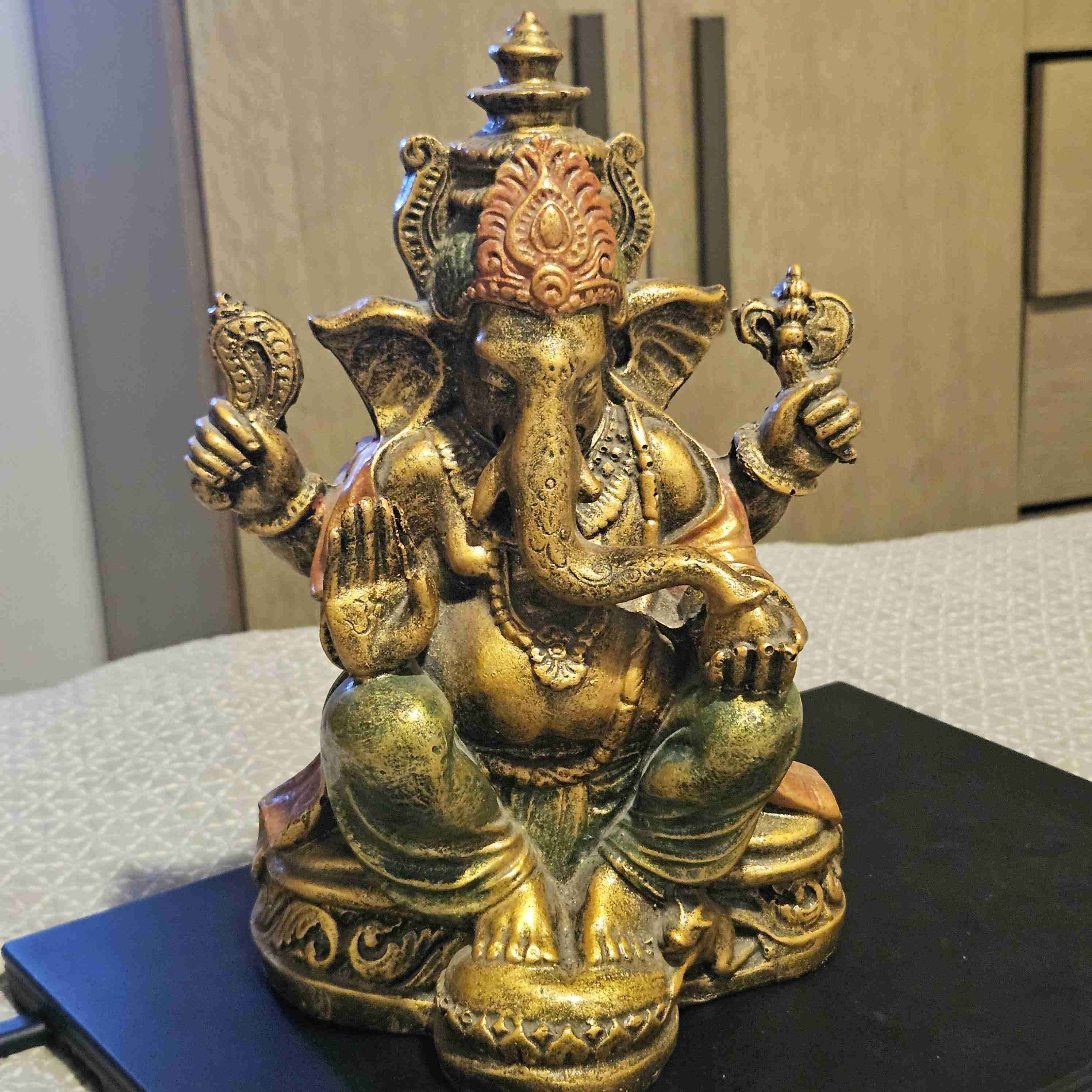 Estatua de Ganesha decorativa
