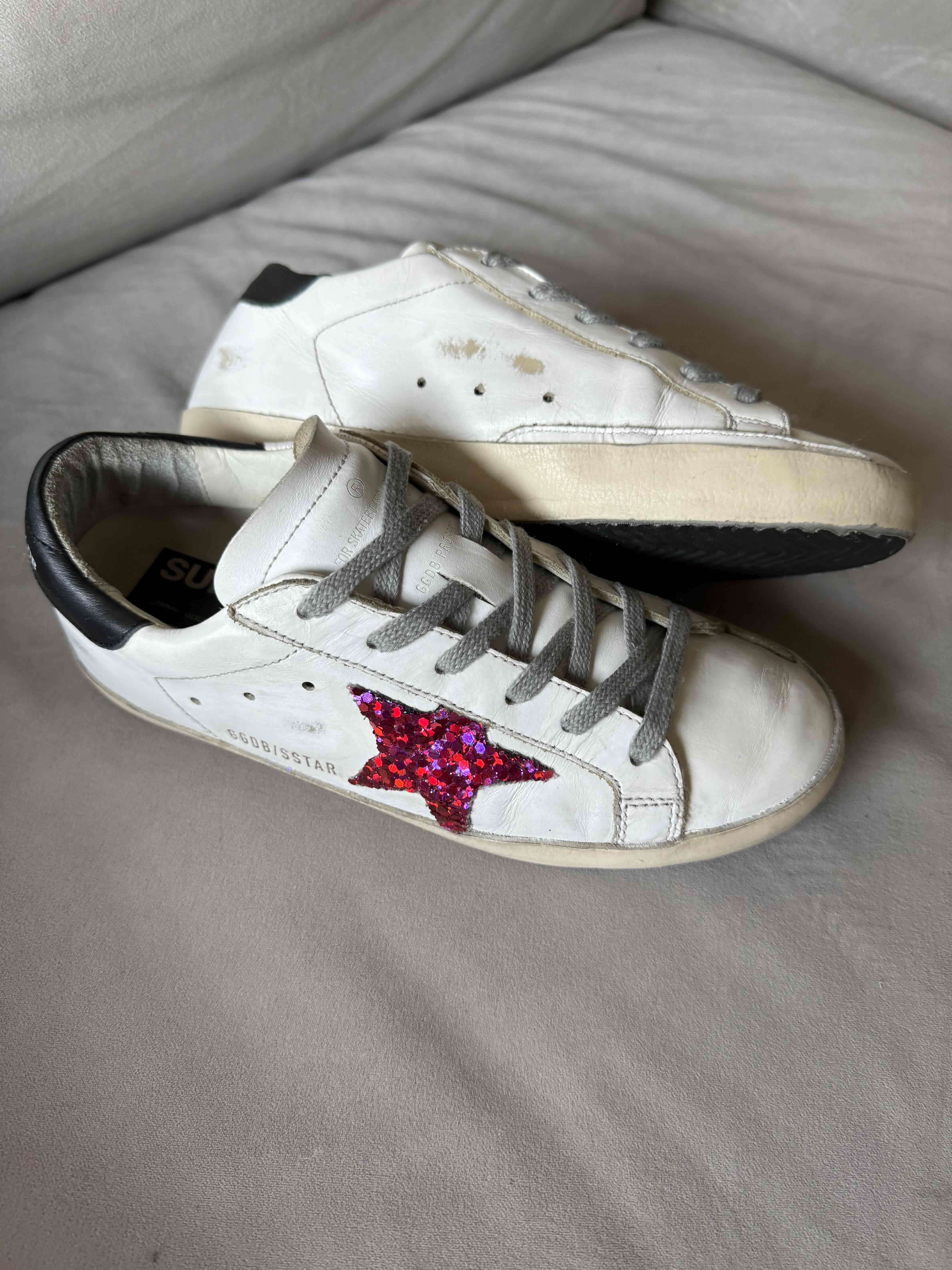 Zapatillas blancas con estrella - miniatura 3