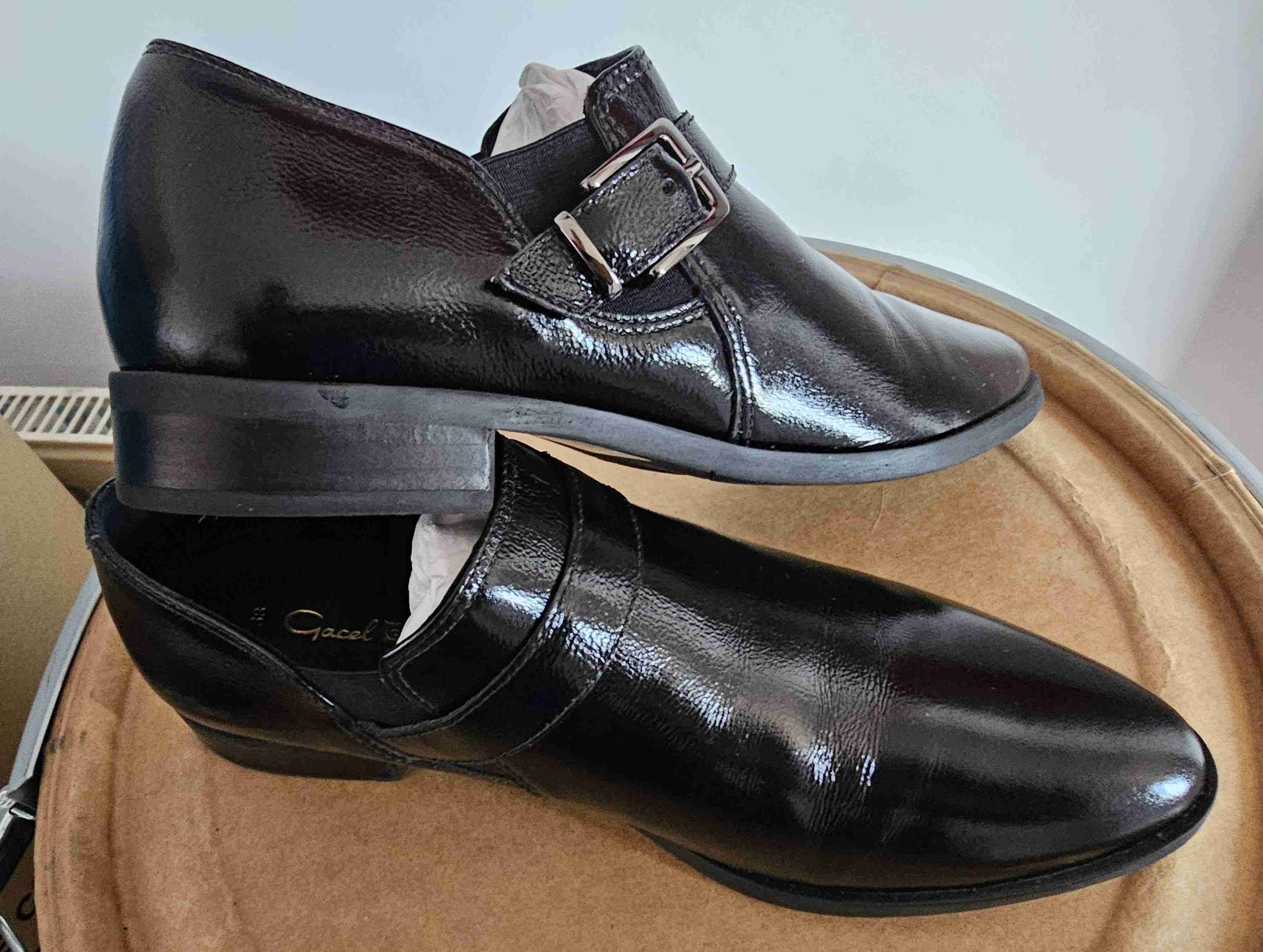 Zapatos negros marca Gacel NUEVOS, nunca usados. - miniatura 4