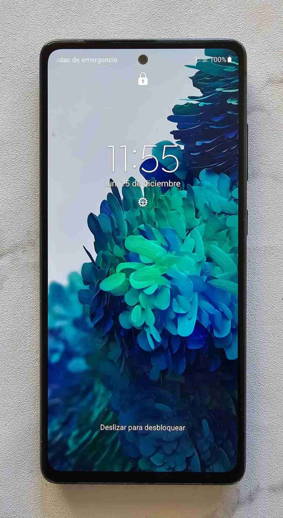 Samsung Galaxy S20 FE usado - miniatura 3