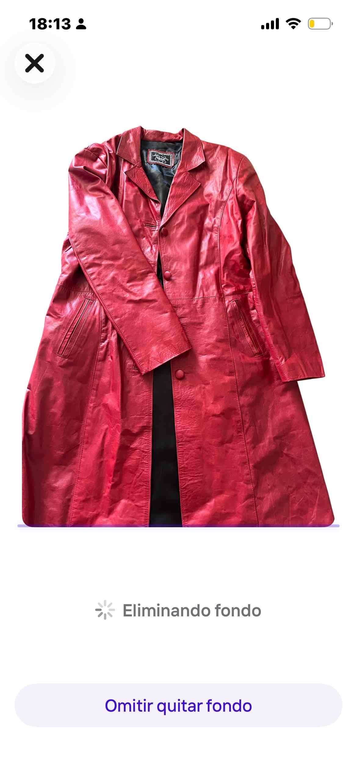 Abrigo de cuero rojo