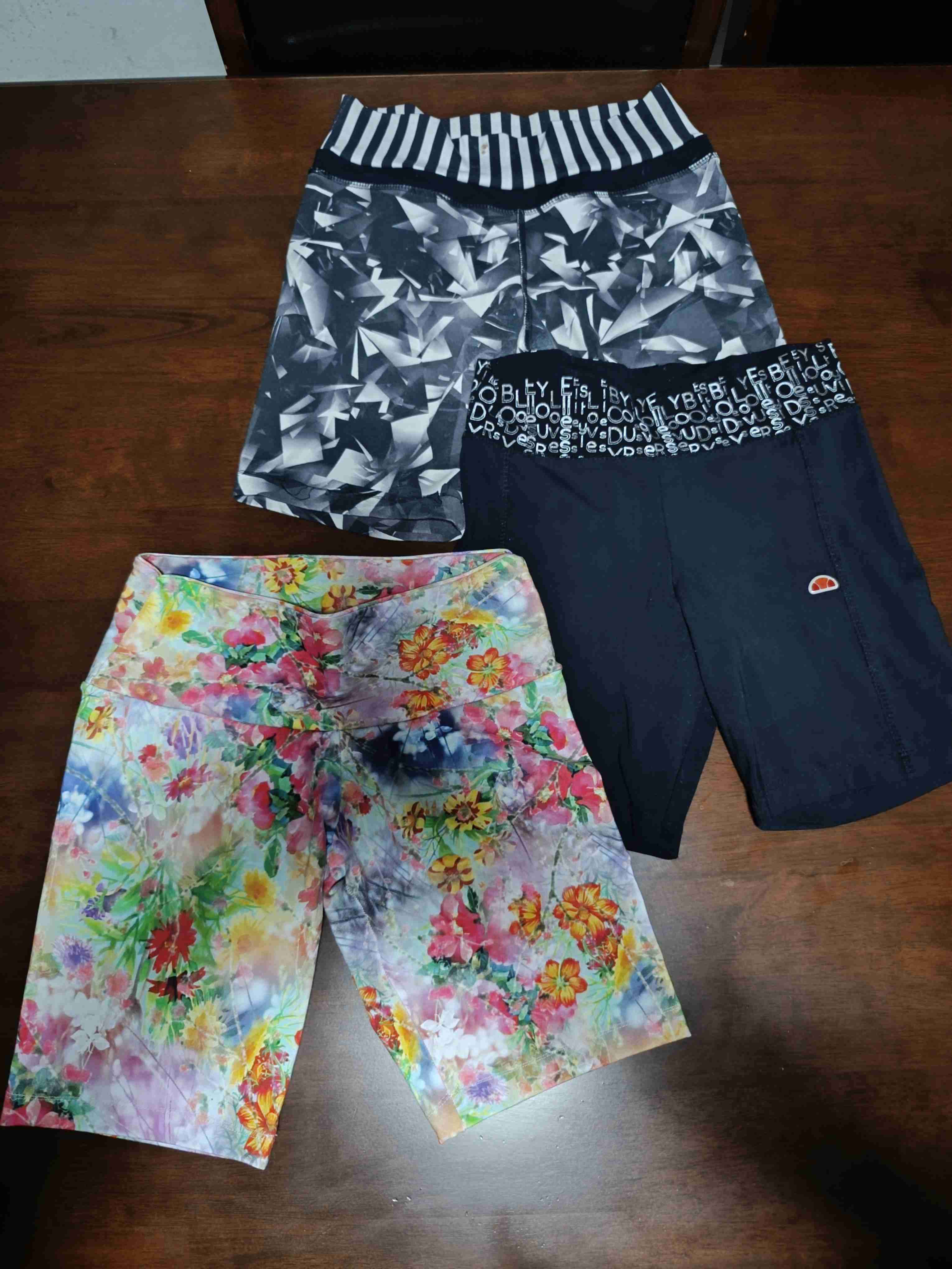 Set de tres shorts deportivos