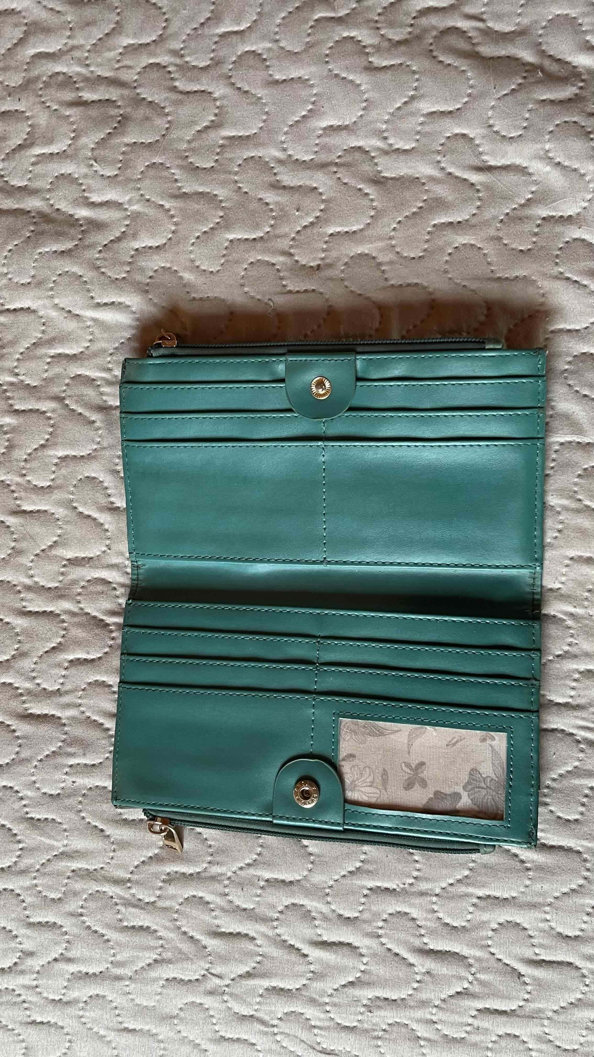 Billetera Sei verde con diseño floral - 2