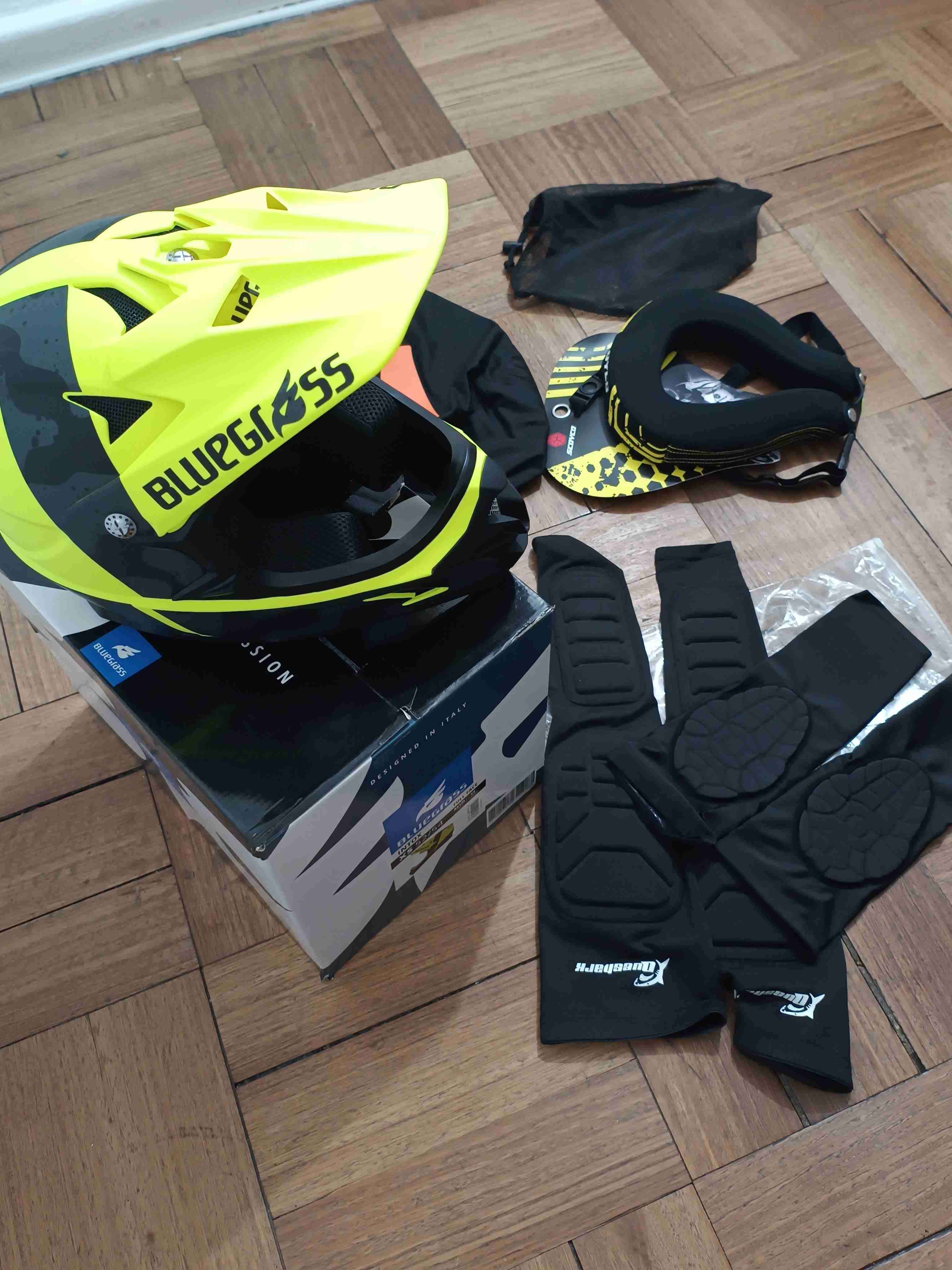 Casco integral amarillo Bluegrass BMX - 5