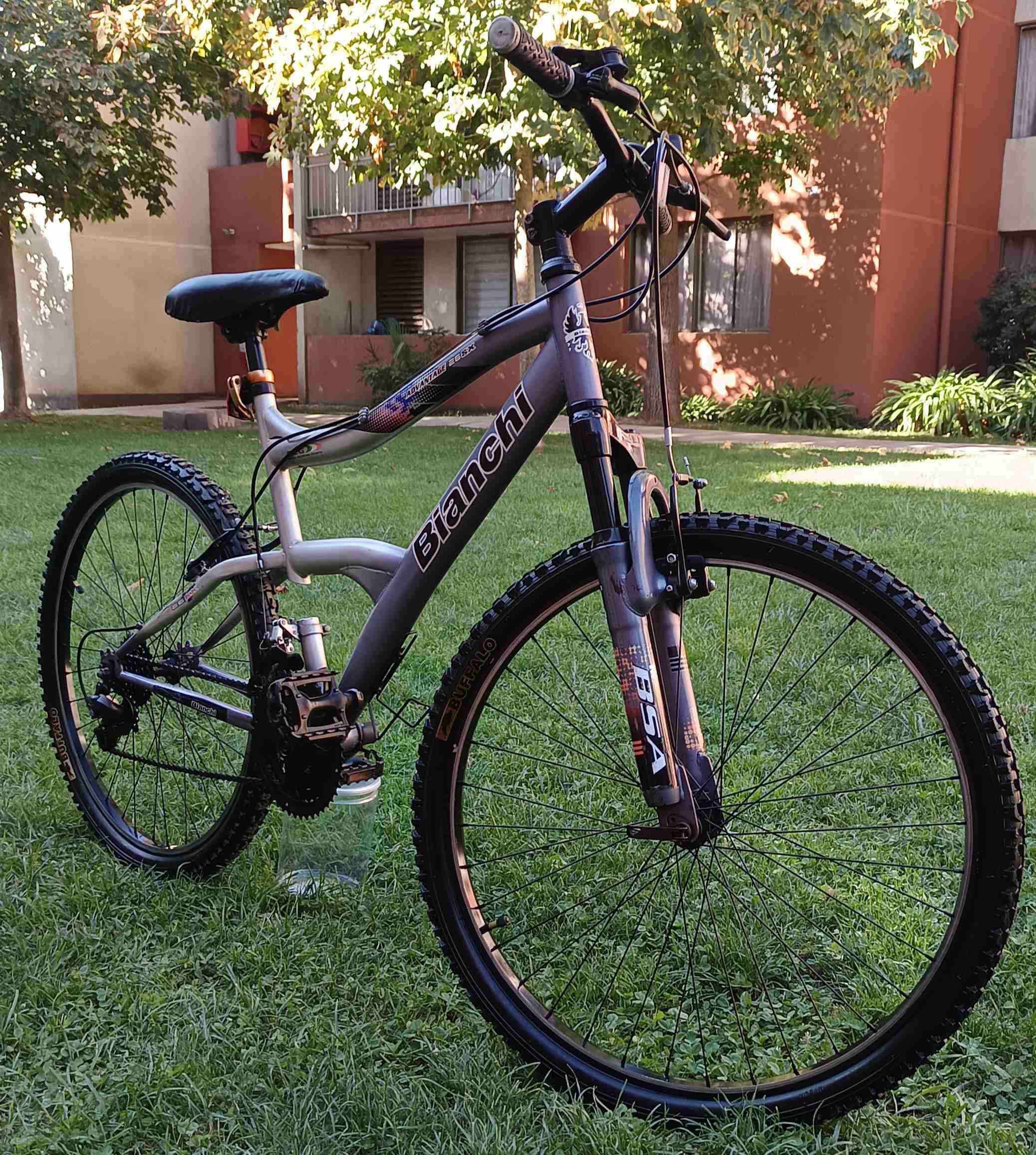 Bicicleta Bianchi montaña gris aro 26