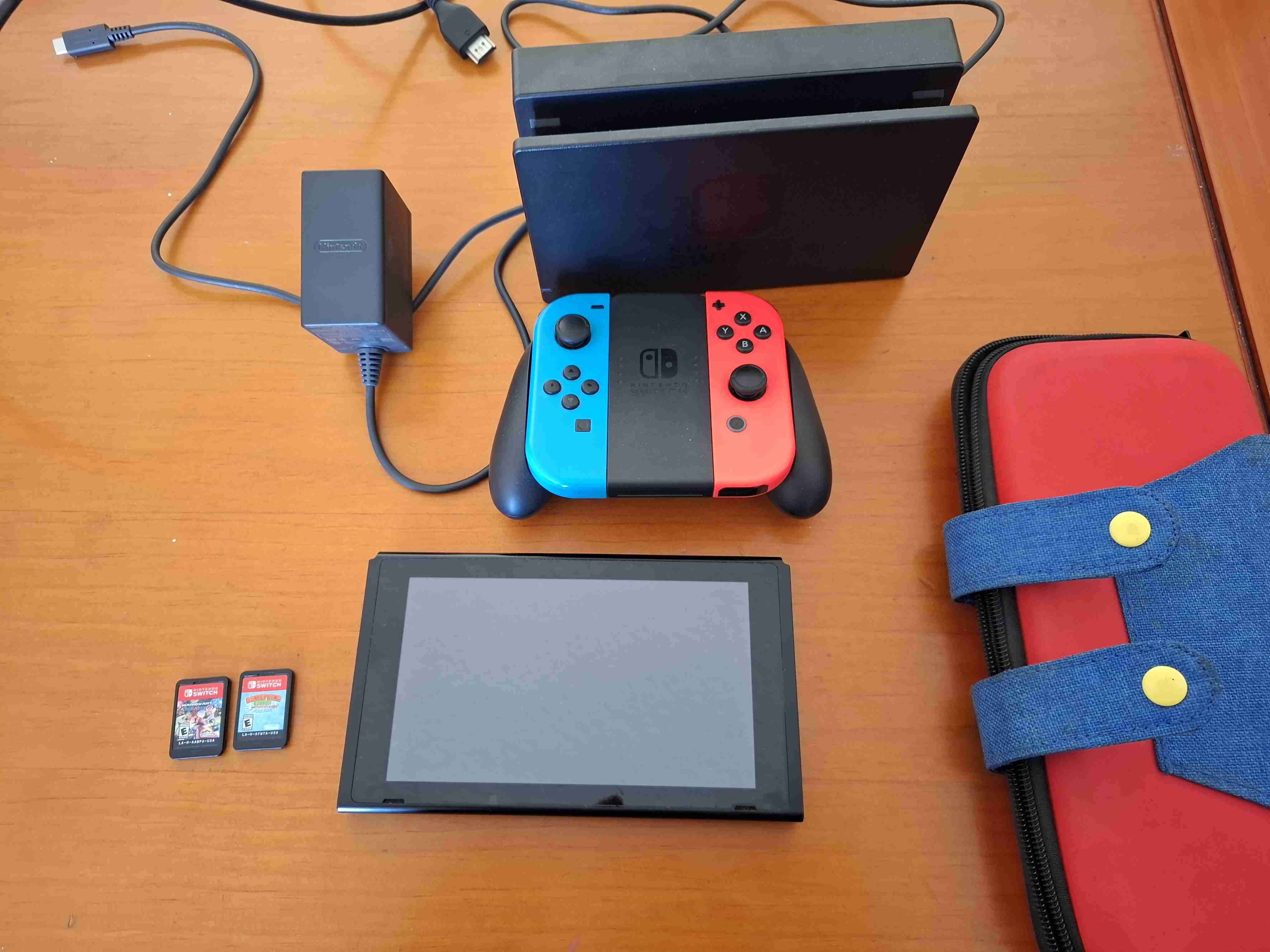 Consola Nintendo Switch con accesorios