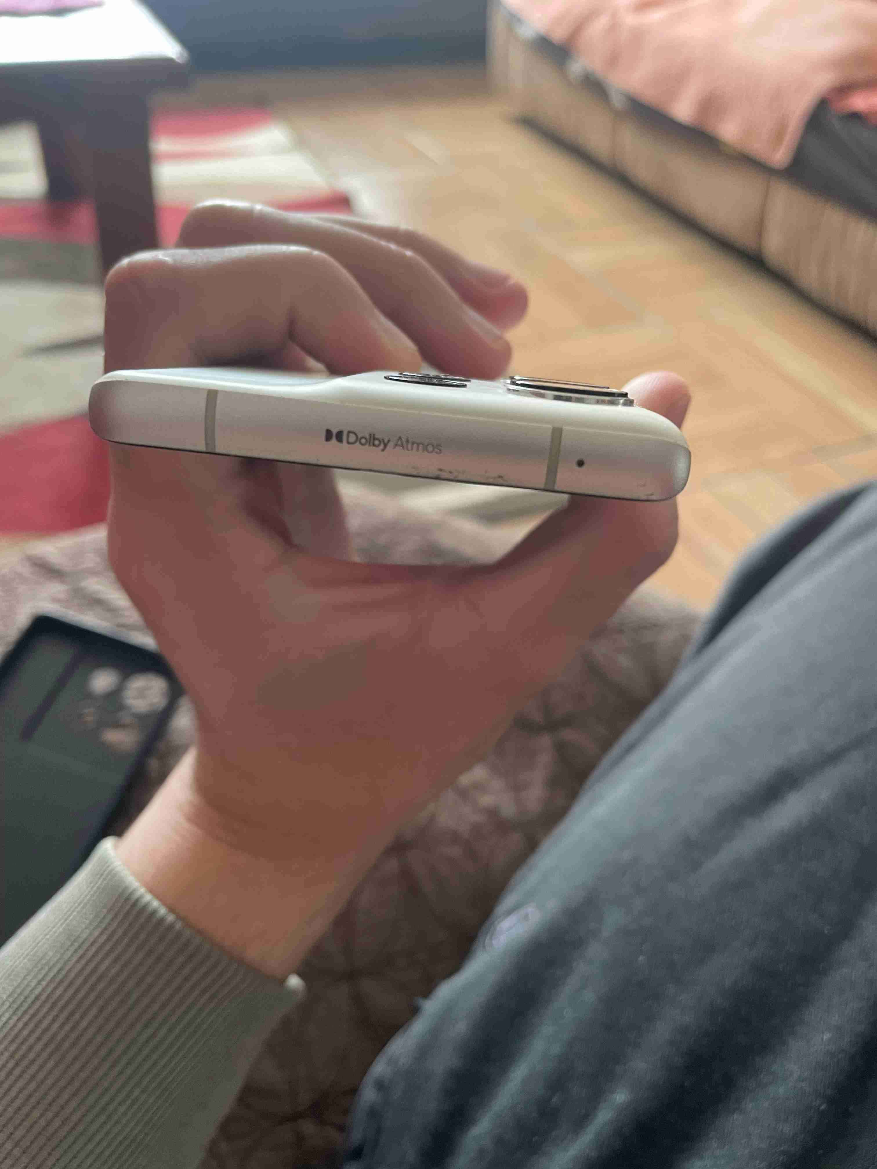 Se vende Motorola Edge 50 pro 12/512gb - miniatura 4