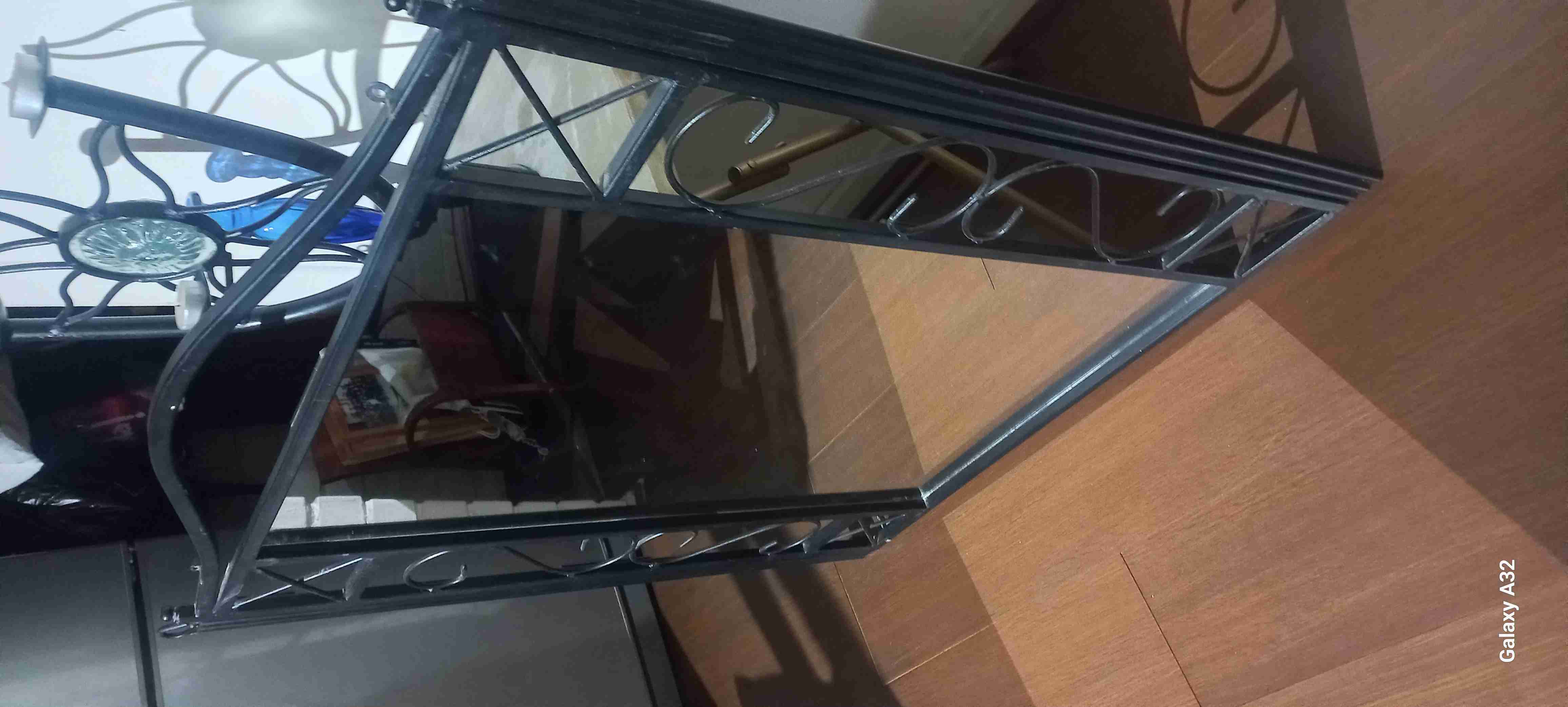 Espejo decorativo con marco de hierro - miniatura 4