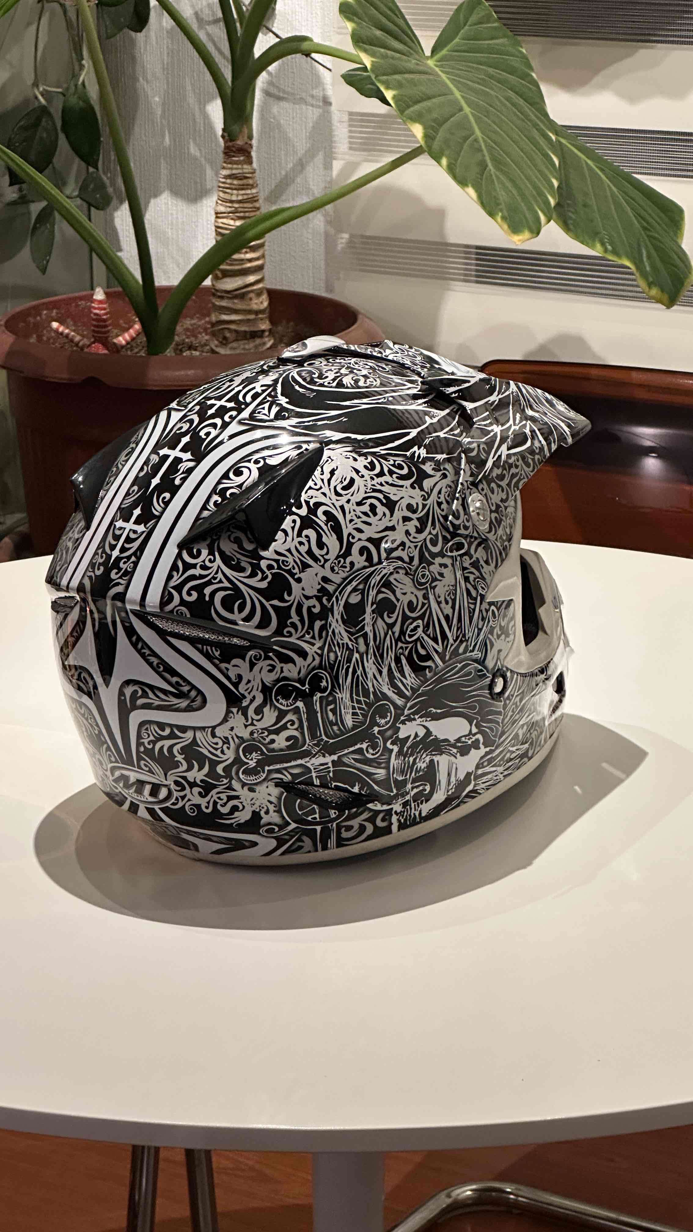 MT Helmets - Crossbones - miniatura 4