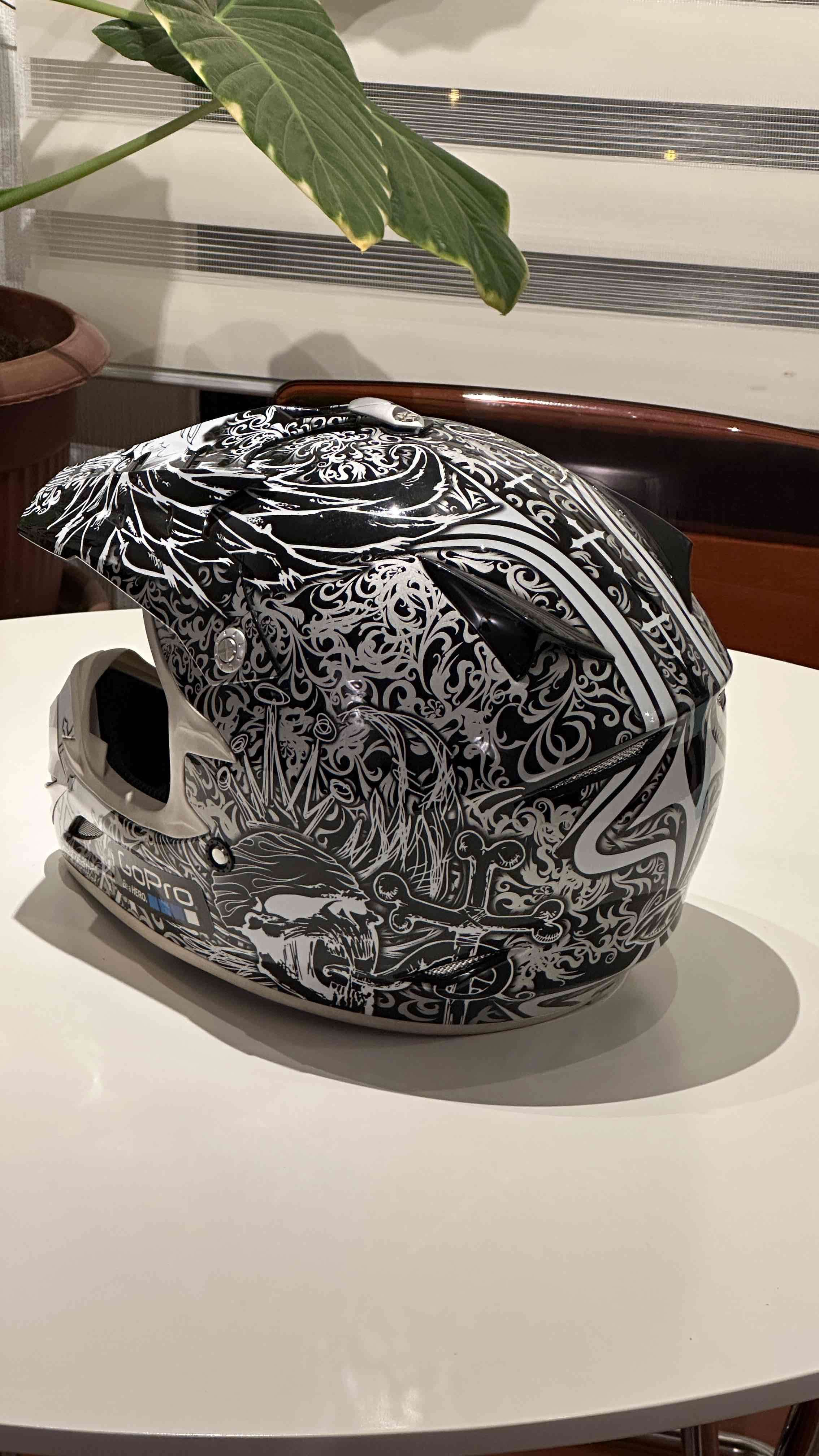 MT Helmets - Crossbones - miniatura 5