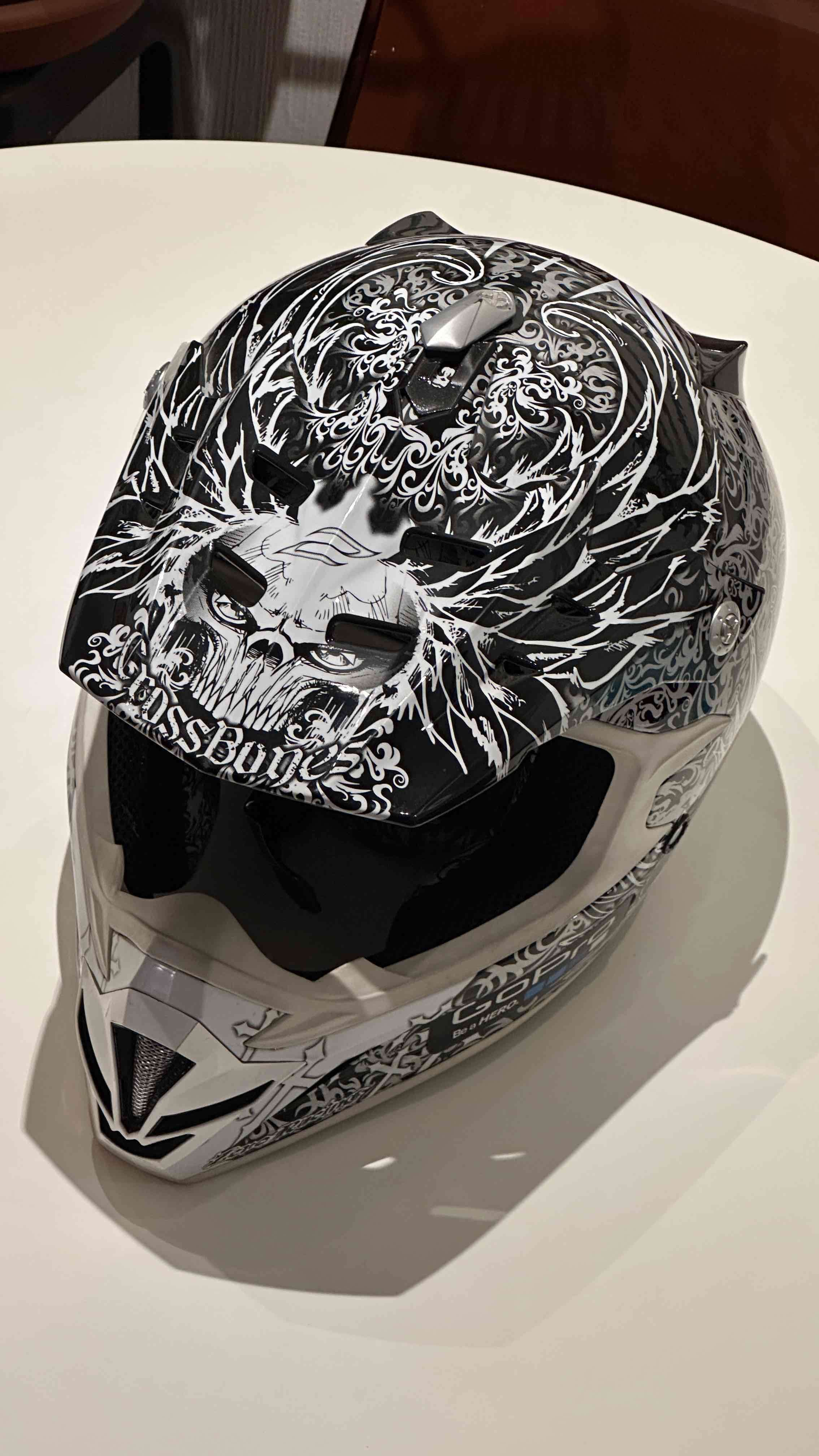 MT Helmets - Crossbones - miniatura 6