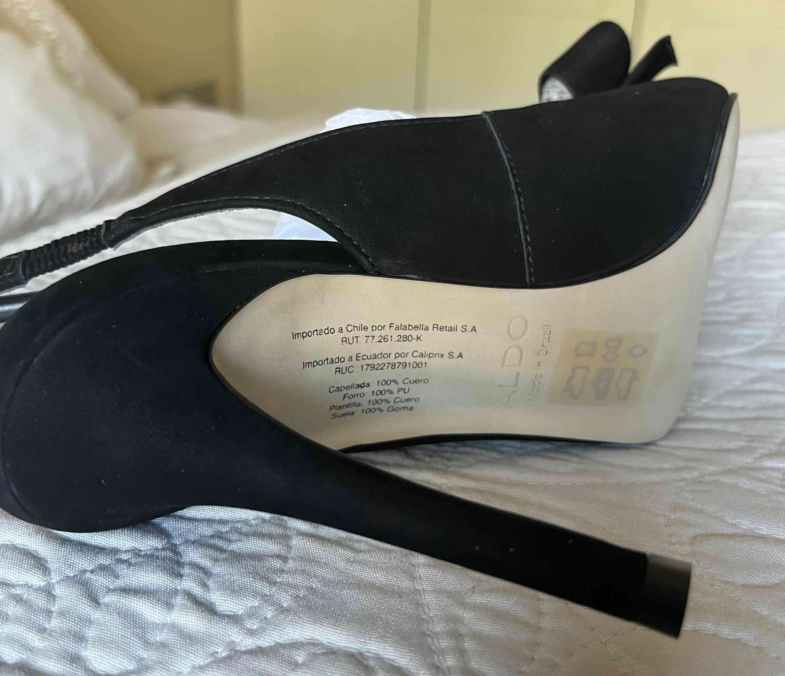 Tacones negros con lazo - 4