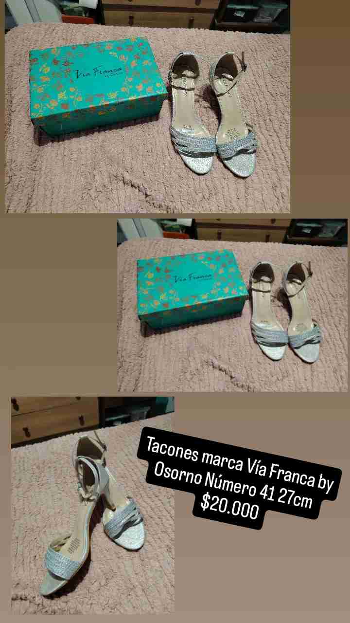 Tacones plateados y negros