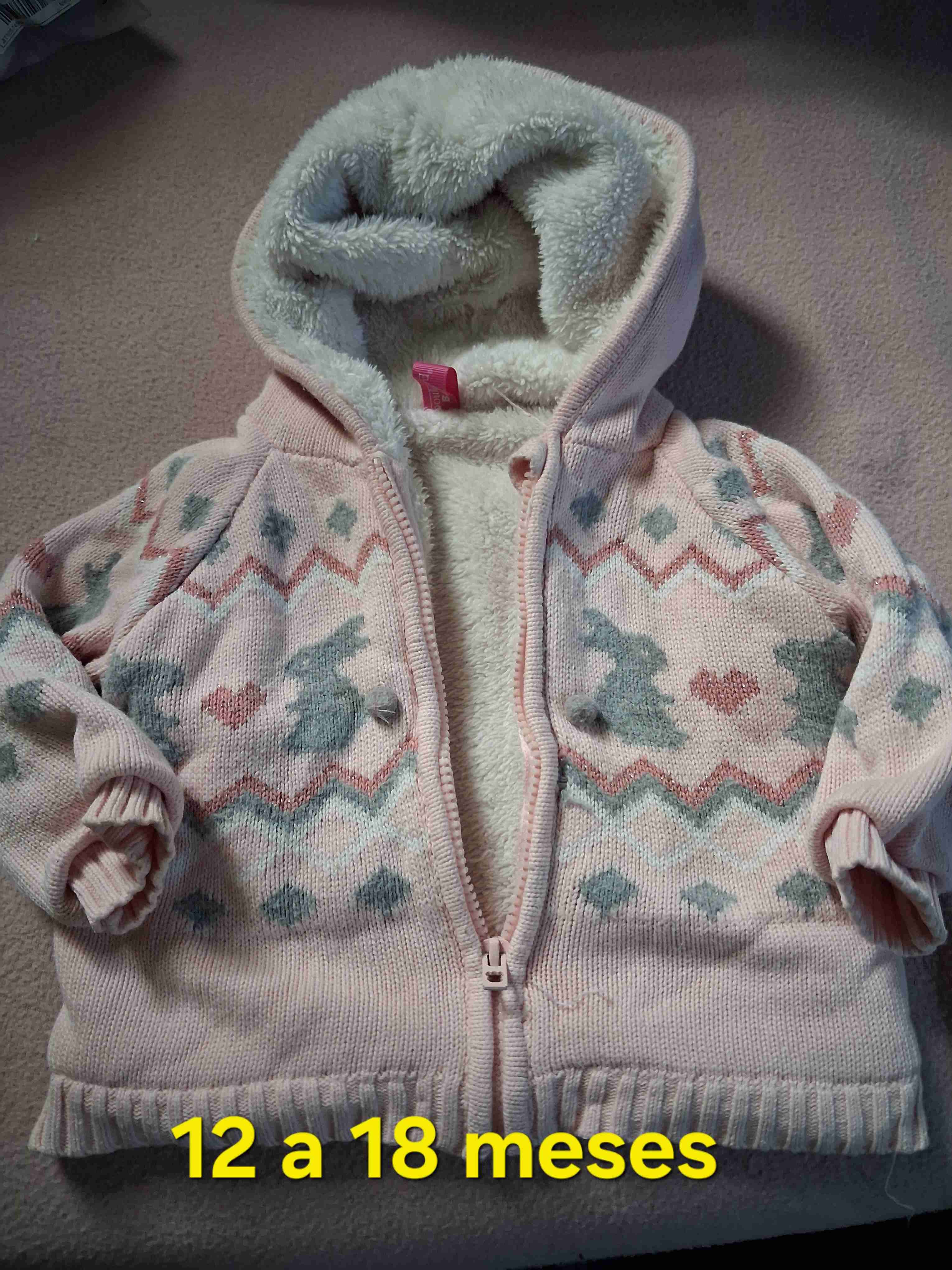 Chaleco bebé con capucha