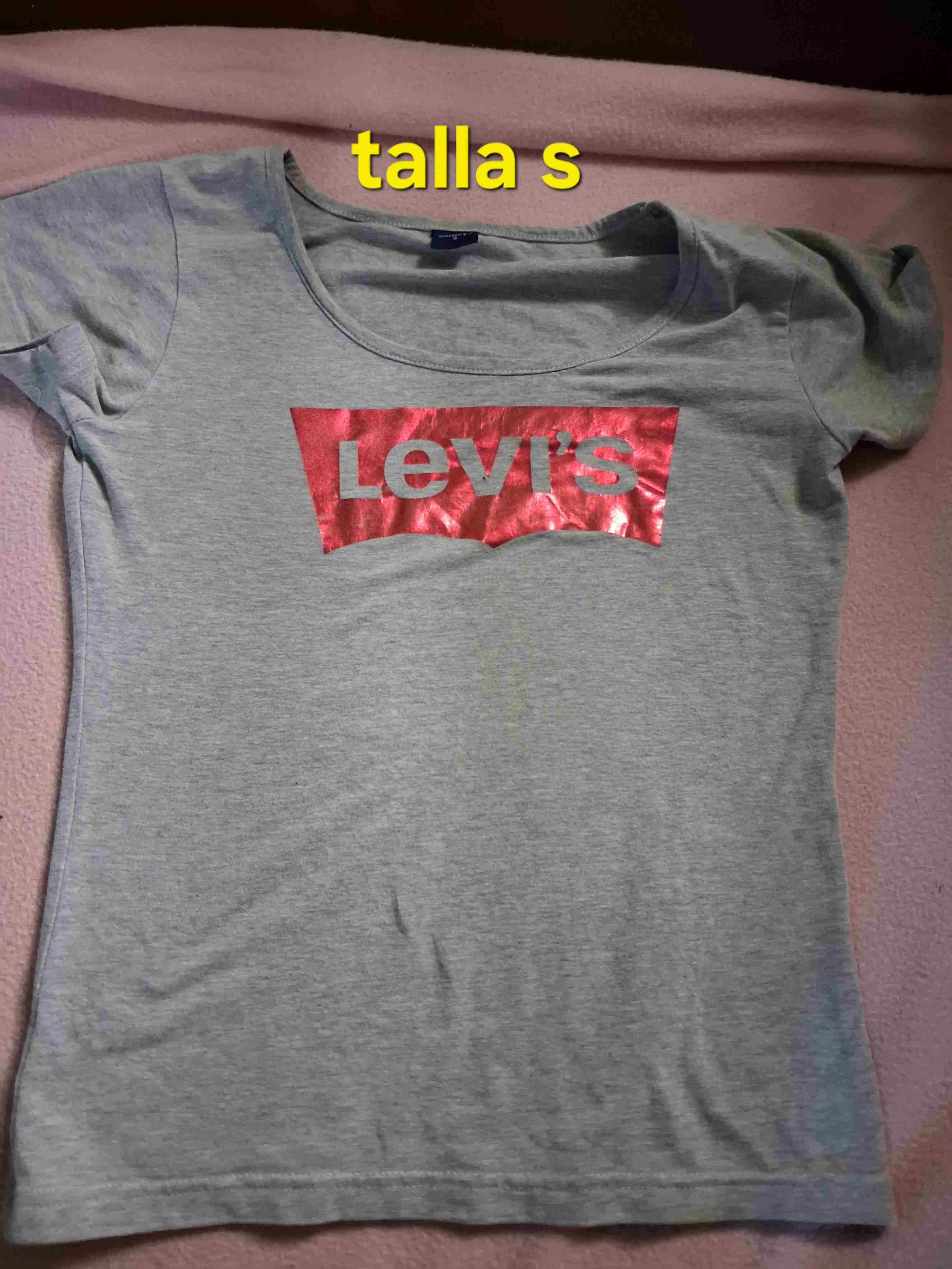 Polera gris Levi's para mujer talla S