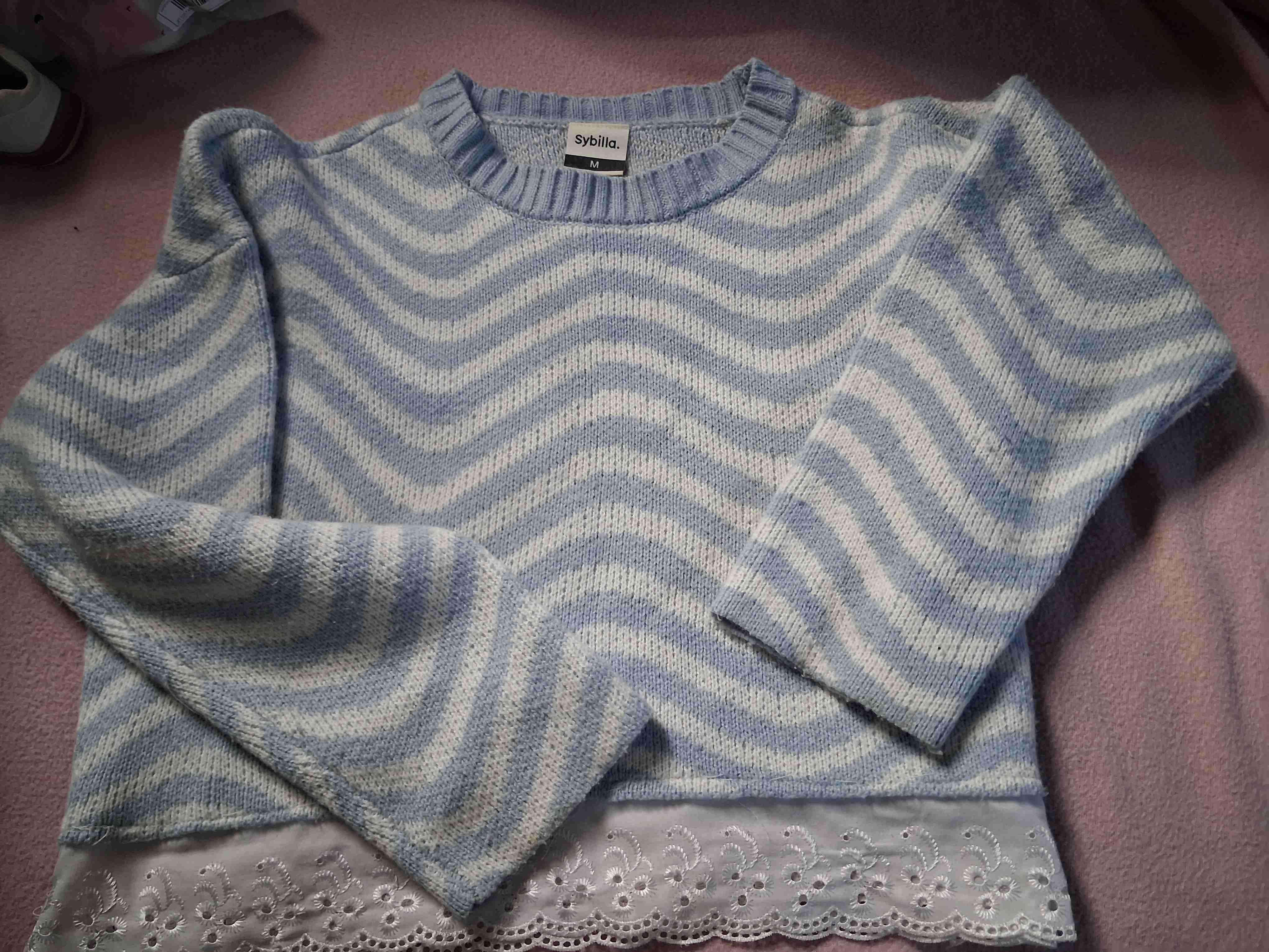 Suéter celeste con blanco, talla M