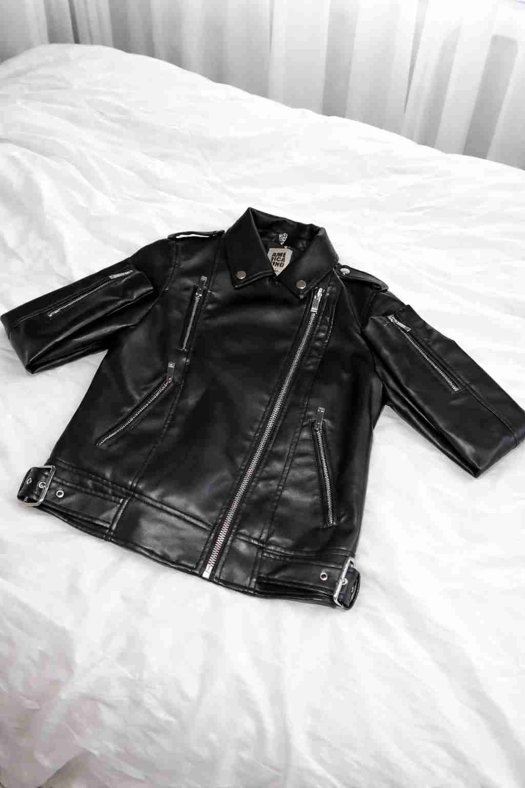 Chaqueta de cuero negra