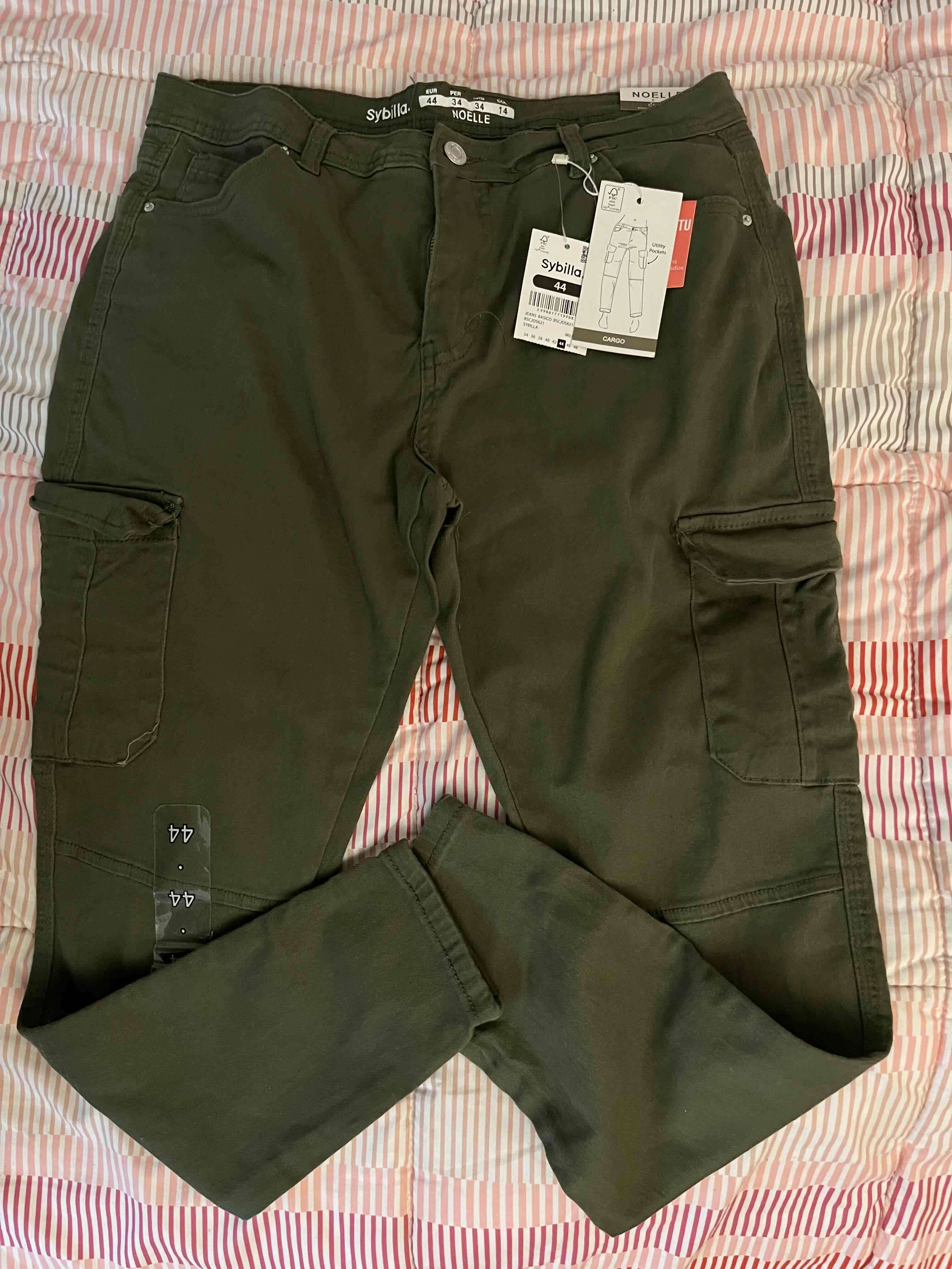 Pantalones cargo verde oliva nuevos - 2